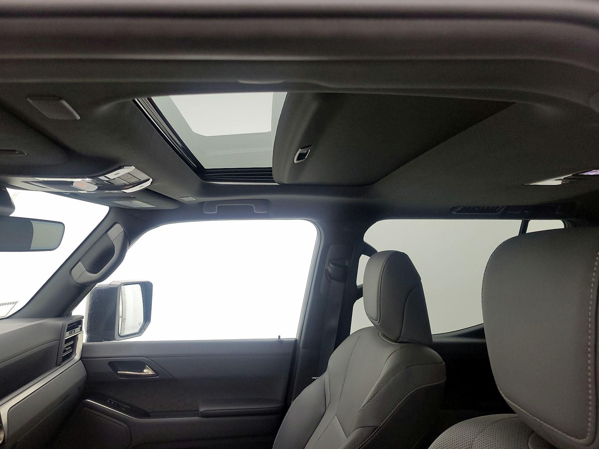 Thumbnail: 2024 Lexus GX - 19