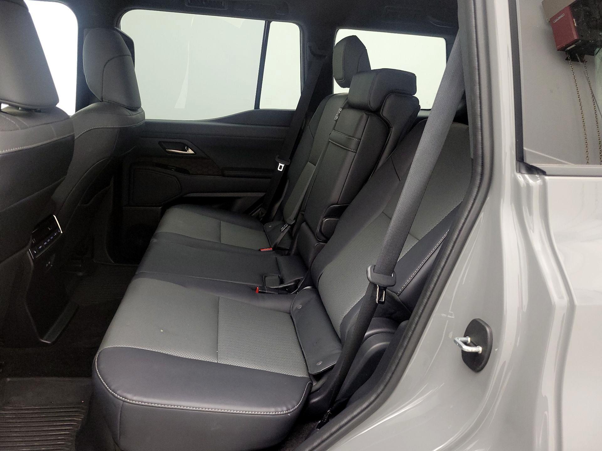 Thumbnail: 2024 Lexus GX - 20