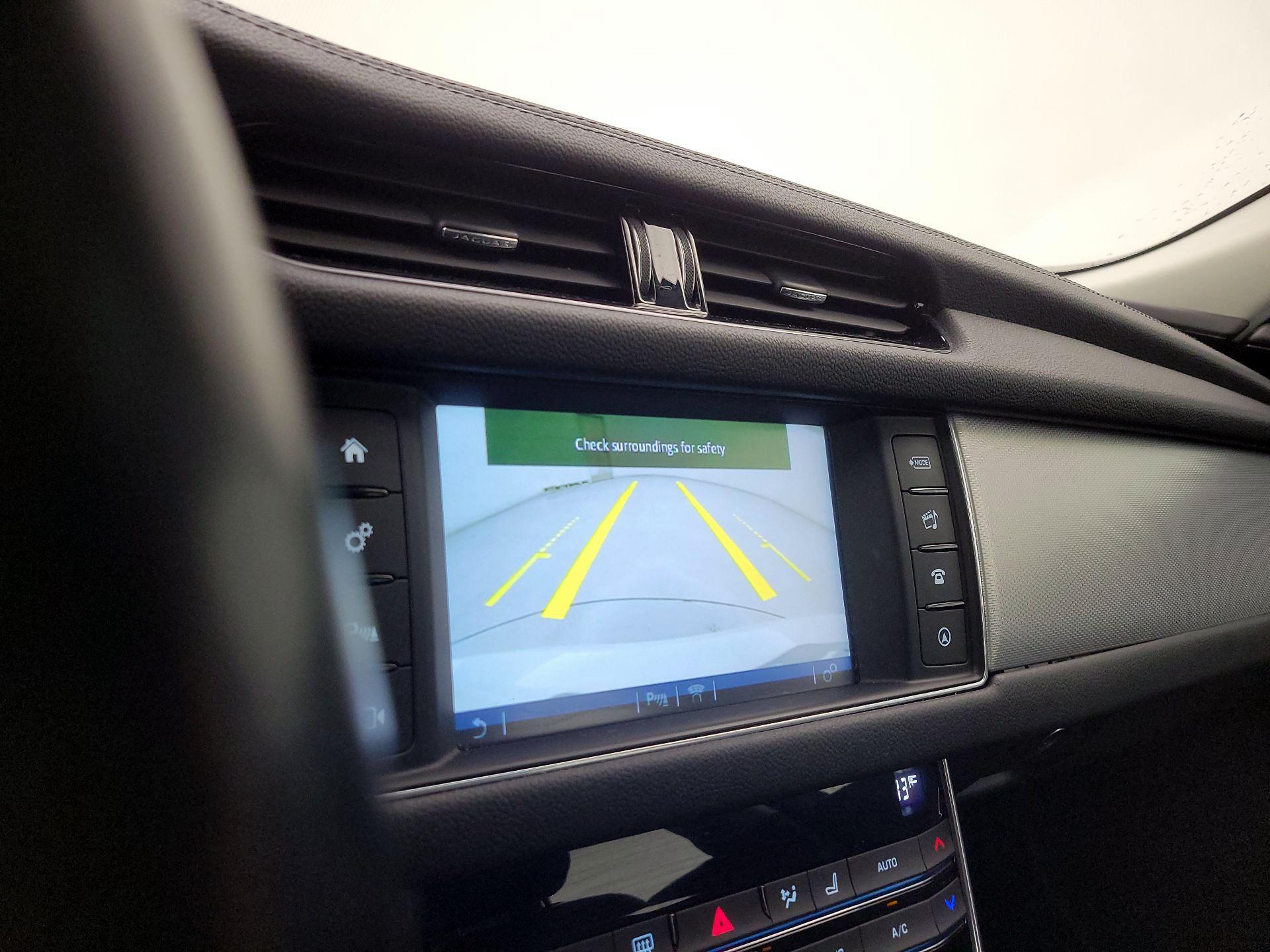 Thumbnail: 2016 Jaguar XF - 14