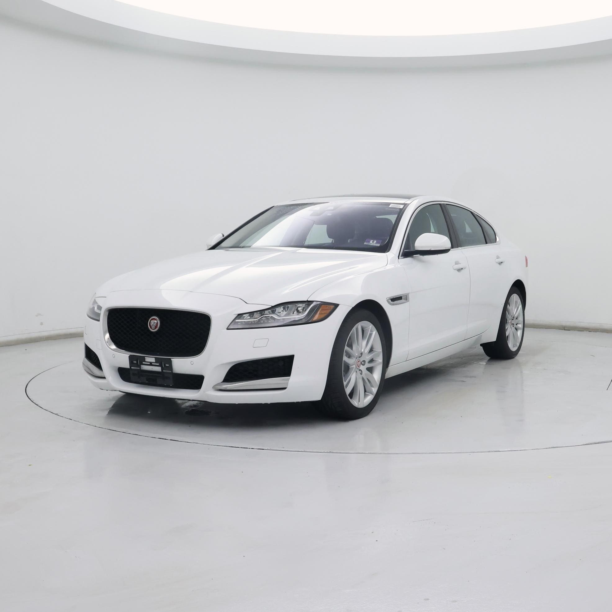 Thumbnail: 2016 Jaguar XF - 4