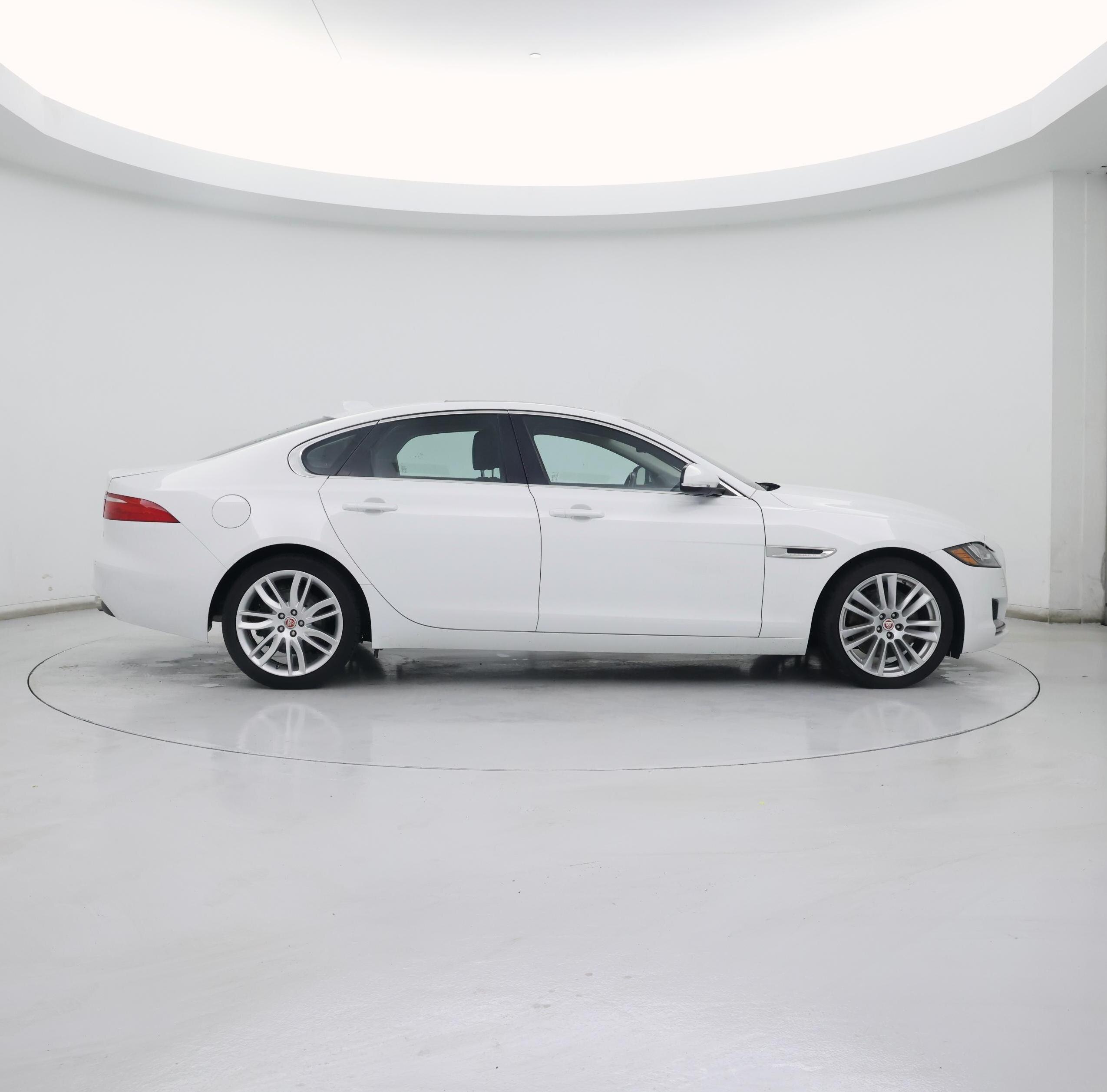 Thumbnail: 2016 Jaguar XF - 7
