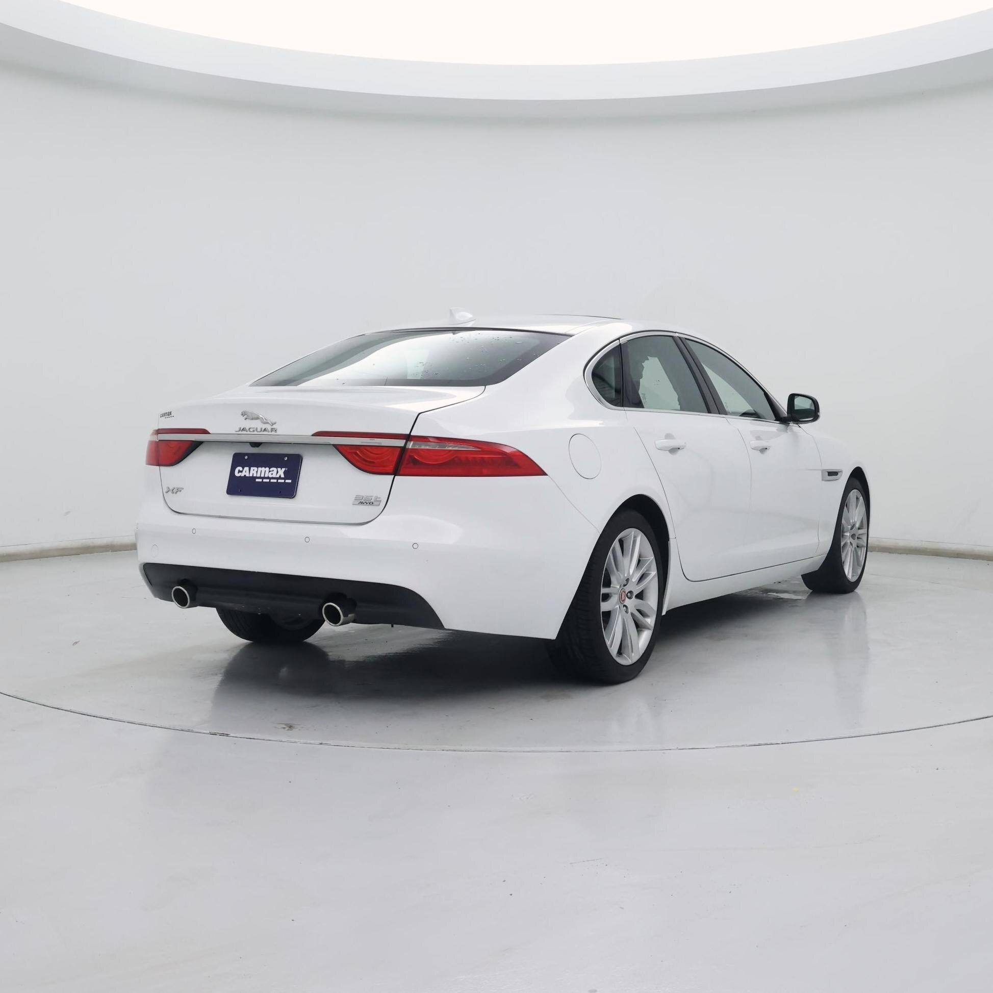 Thumbnail: 2016 Jaguar XF - 8