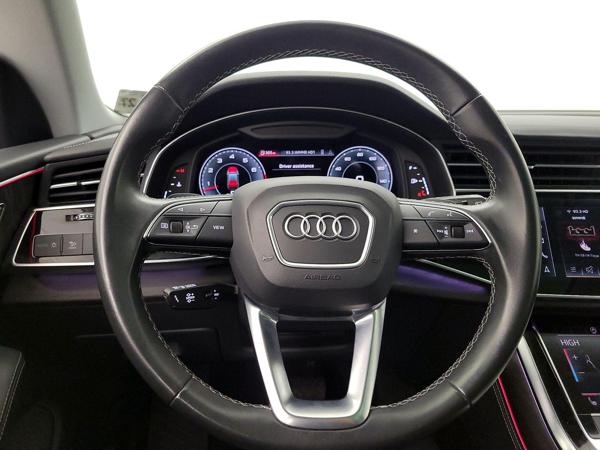 Thumbnail: 2023 Audi Q8 - 10