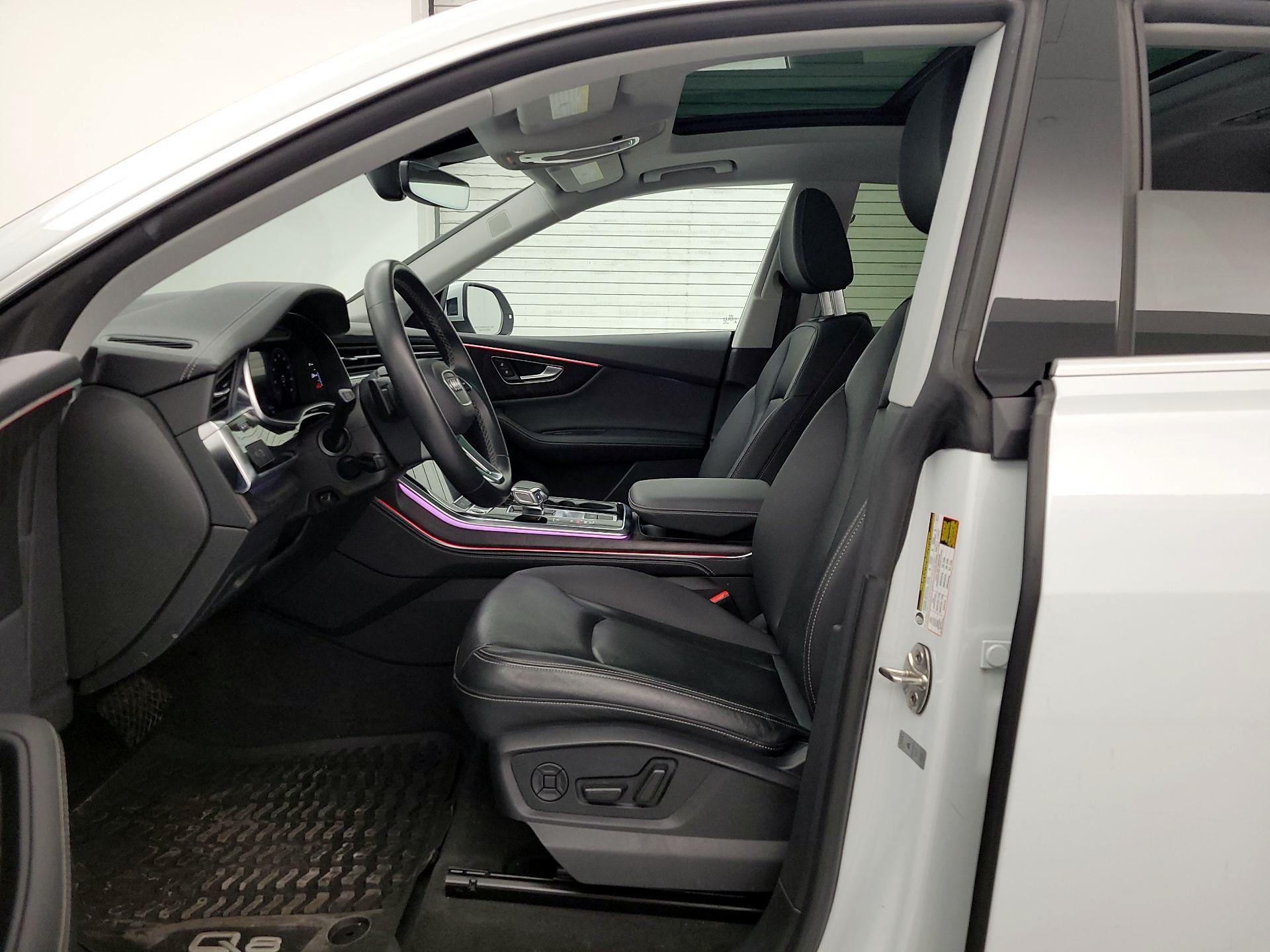 Thumbnail: 2023 Audi Q8 - 11