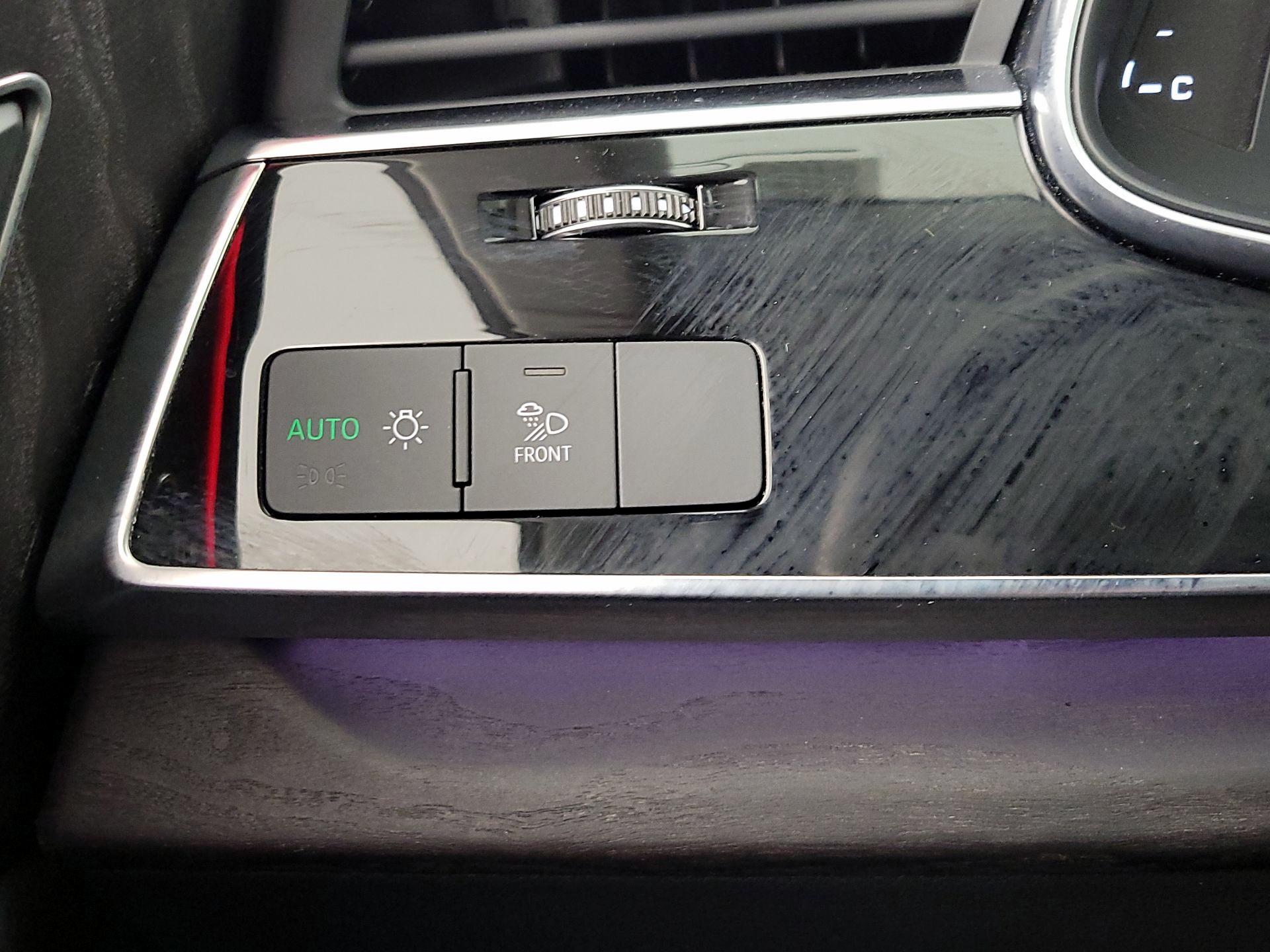 Thumbnail: 2023 Audi Q8 - 13