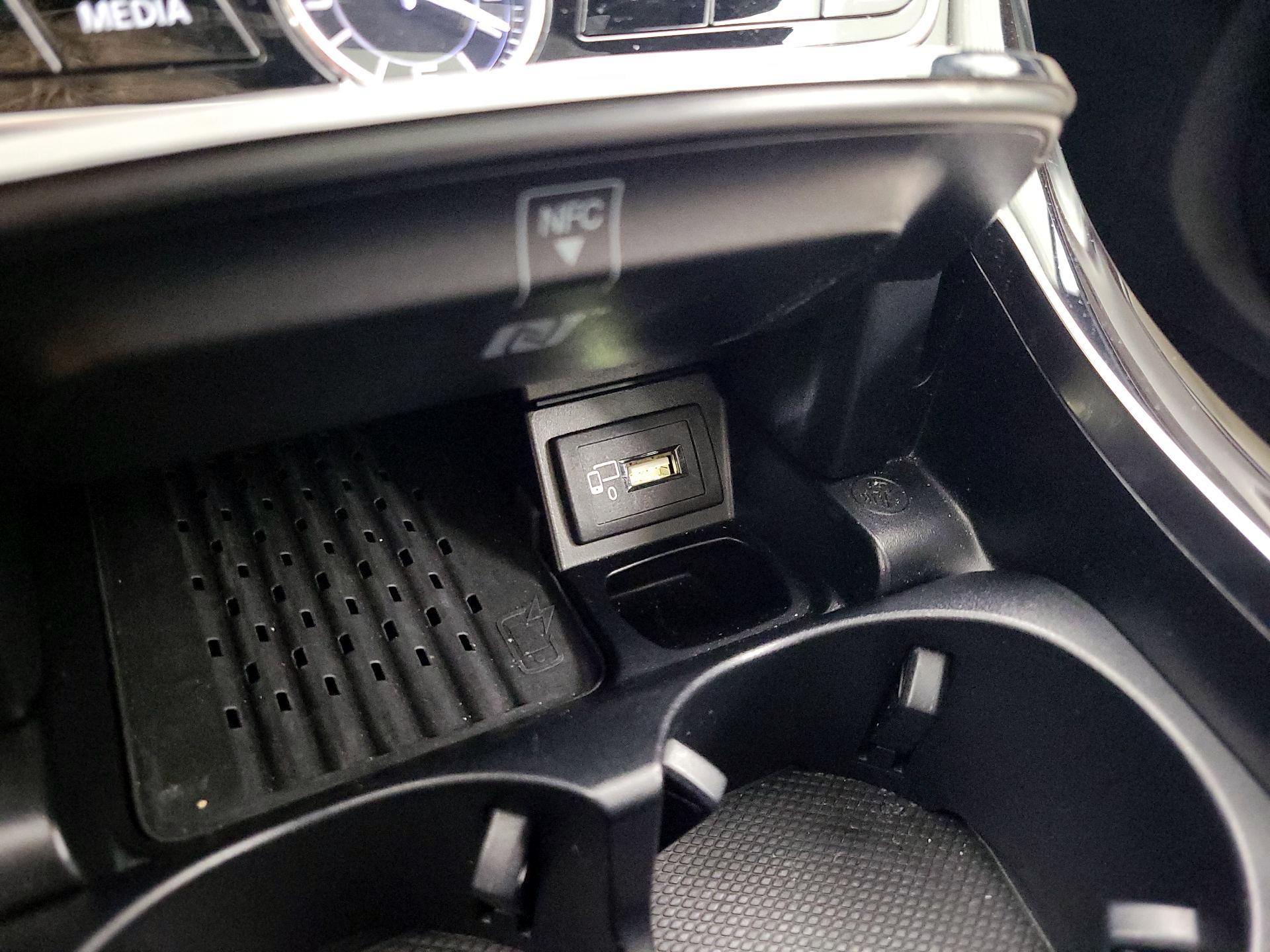 Thumbnail: 2018 Mercedes-Benz E-Class - 17