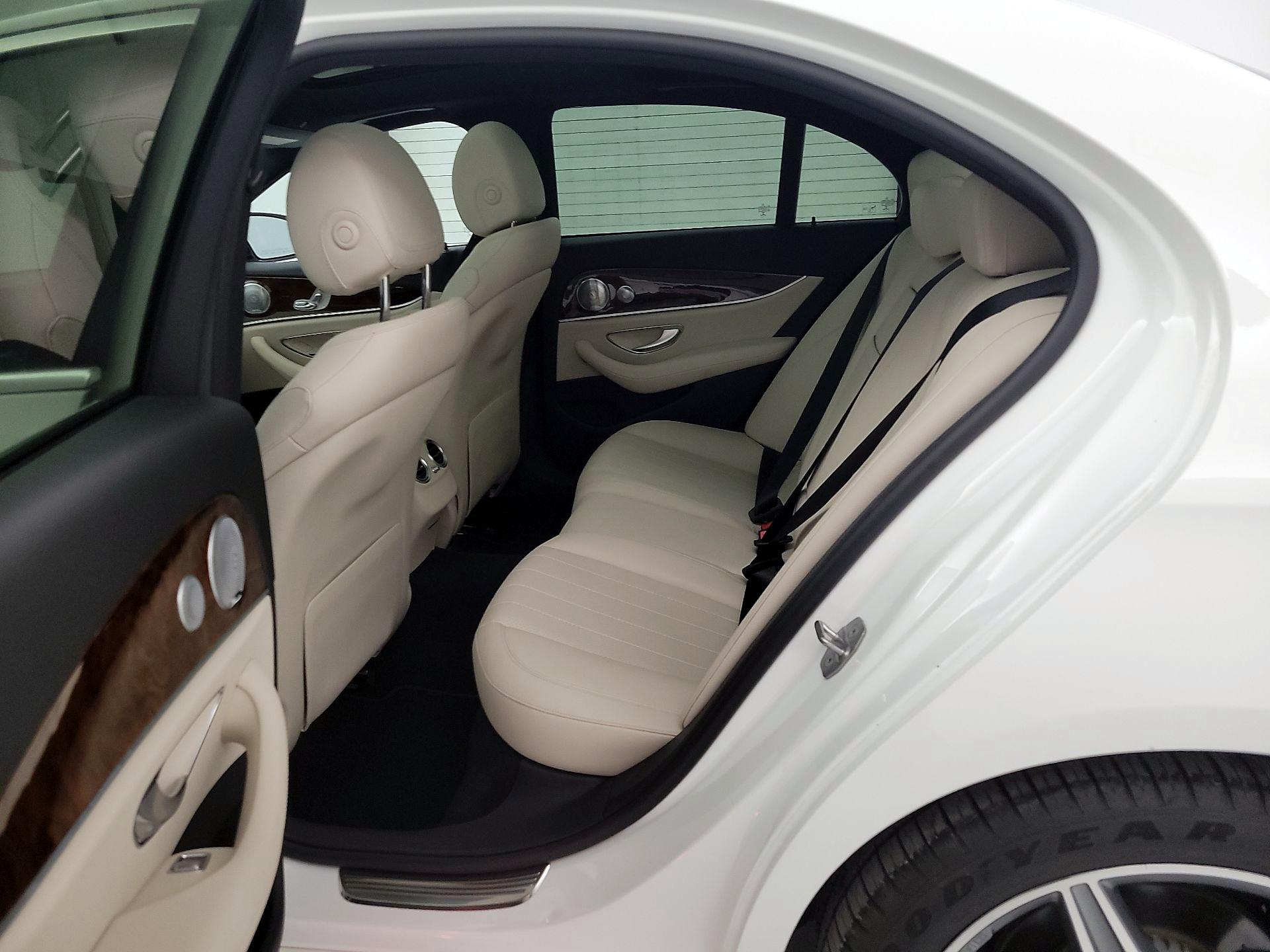 Thumbnail: 2018 Mercedes-Benz E-Class - 19