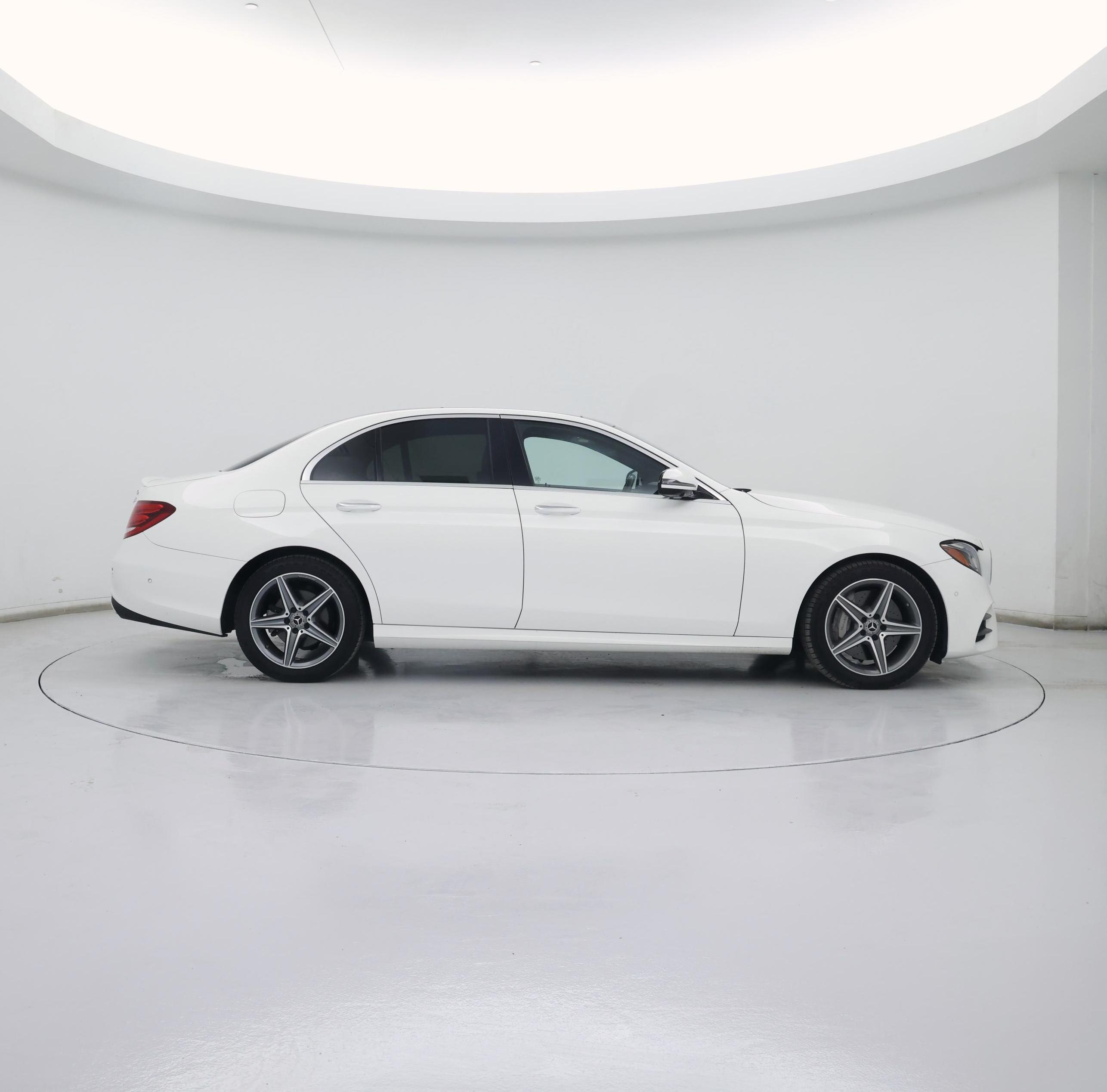 Thumbnail: 2018 Mercedes-Benz E-Class - 7