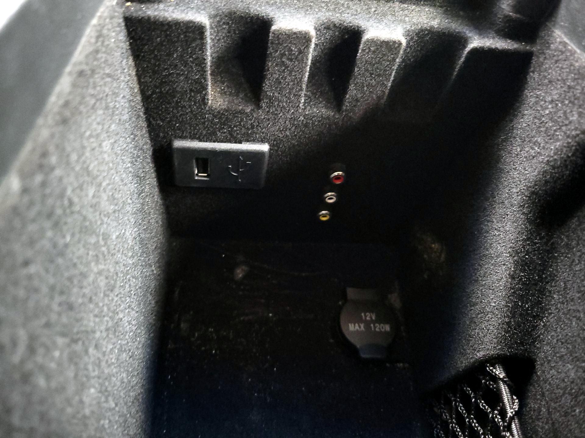 Thumbnail: 2014 Nissan Maxima - 18