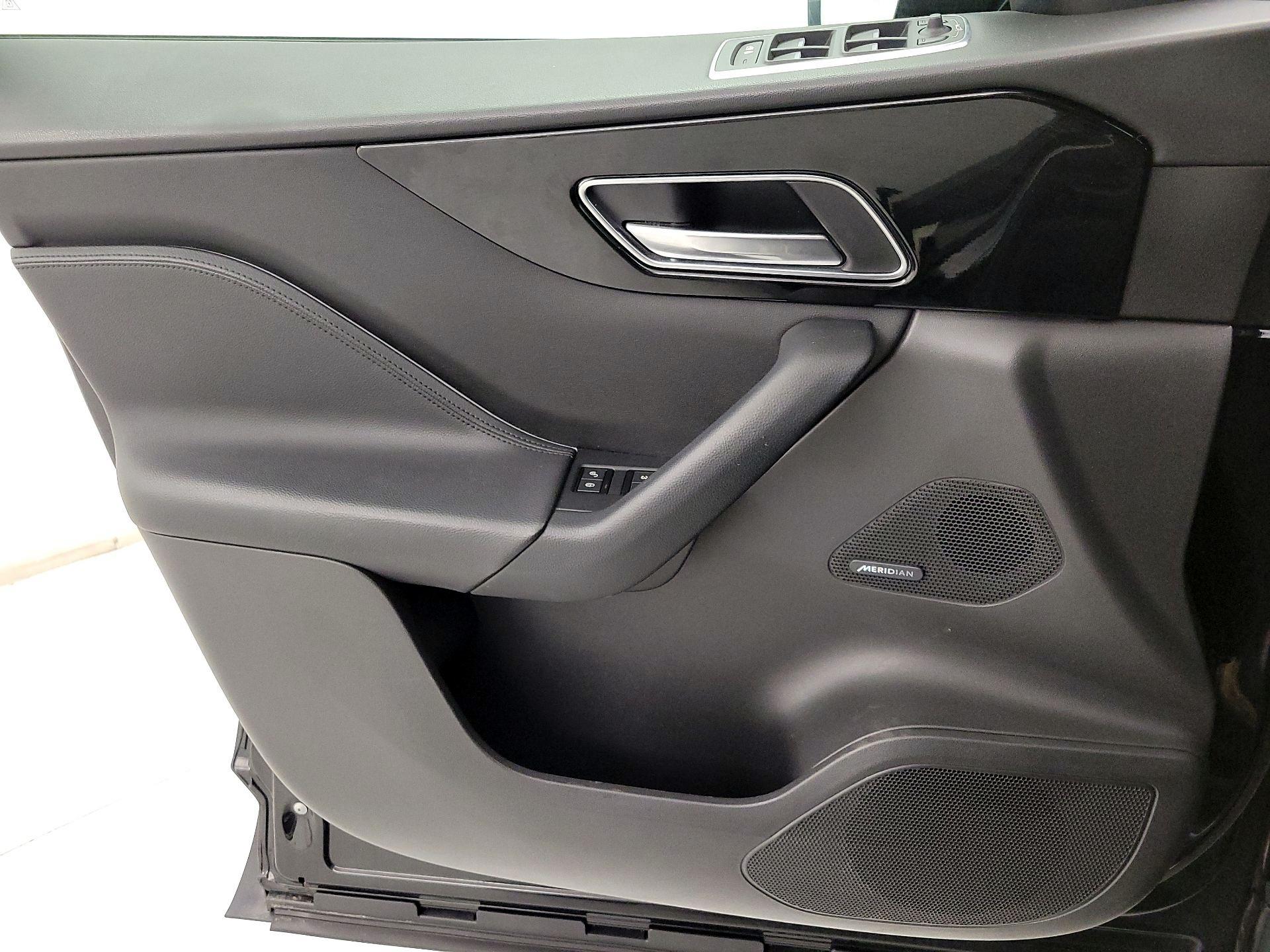 Thumbnail: 2018 Jaguar F-Pace - 12