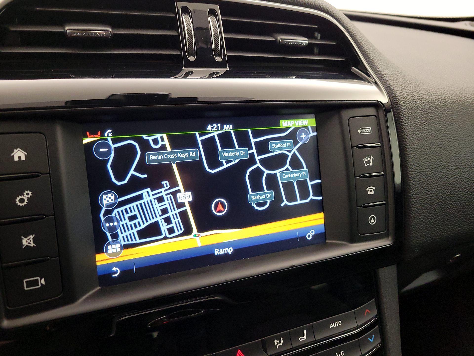 Thumbnail: 2018 Jaguar F-Pace - 13