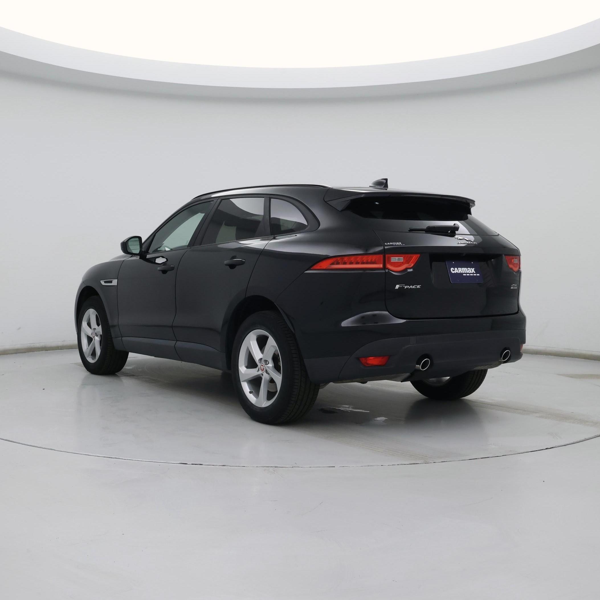 Thumbnail: 2018 Jaguar F-Pace - 2