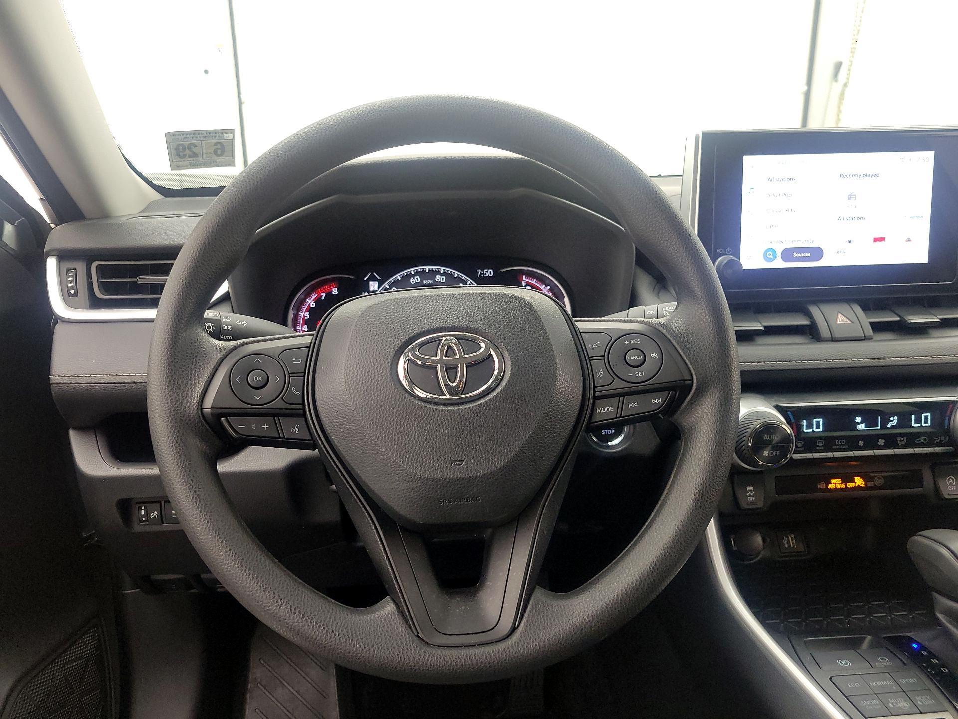 Thumbnail: 2024 Toyota RAV4 - 10