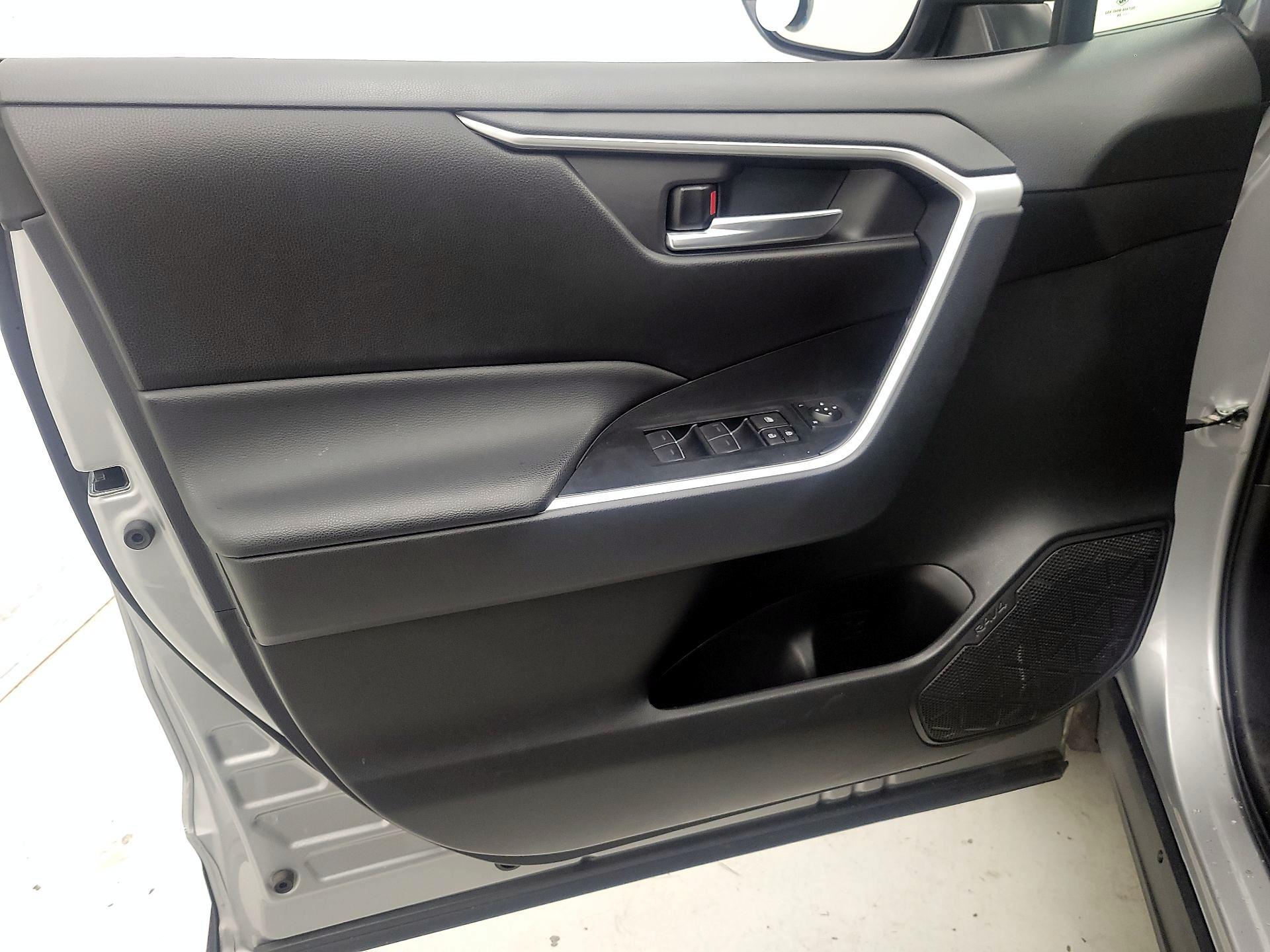 Thumbnail: 2024 Toyota RAV4 - 12