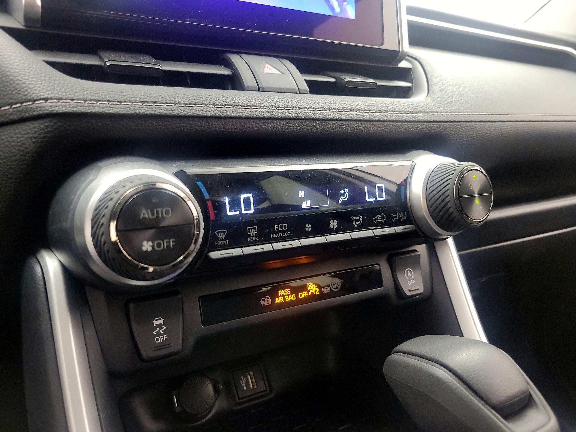 Thumbnail: 2024 Toyota RAV4 - 15