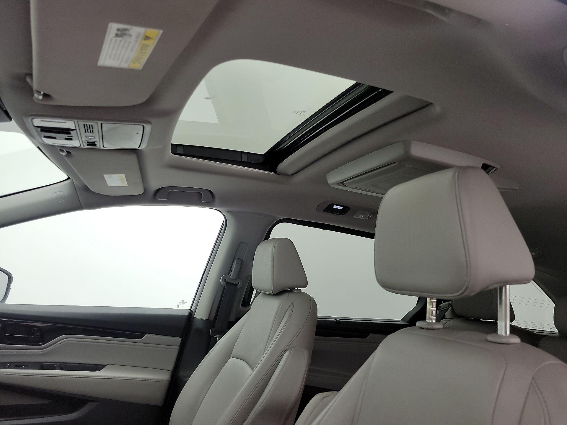 Thumbnail: 2023 Honda Odyssey - 19