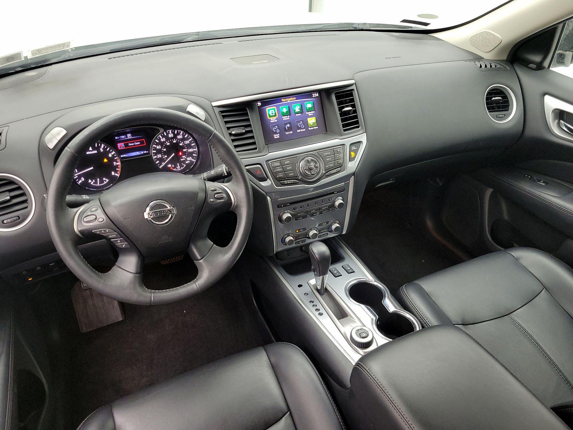 Thumbnail: 2017 Nissan Pathfinder - 9