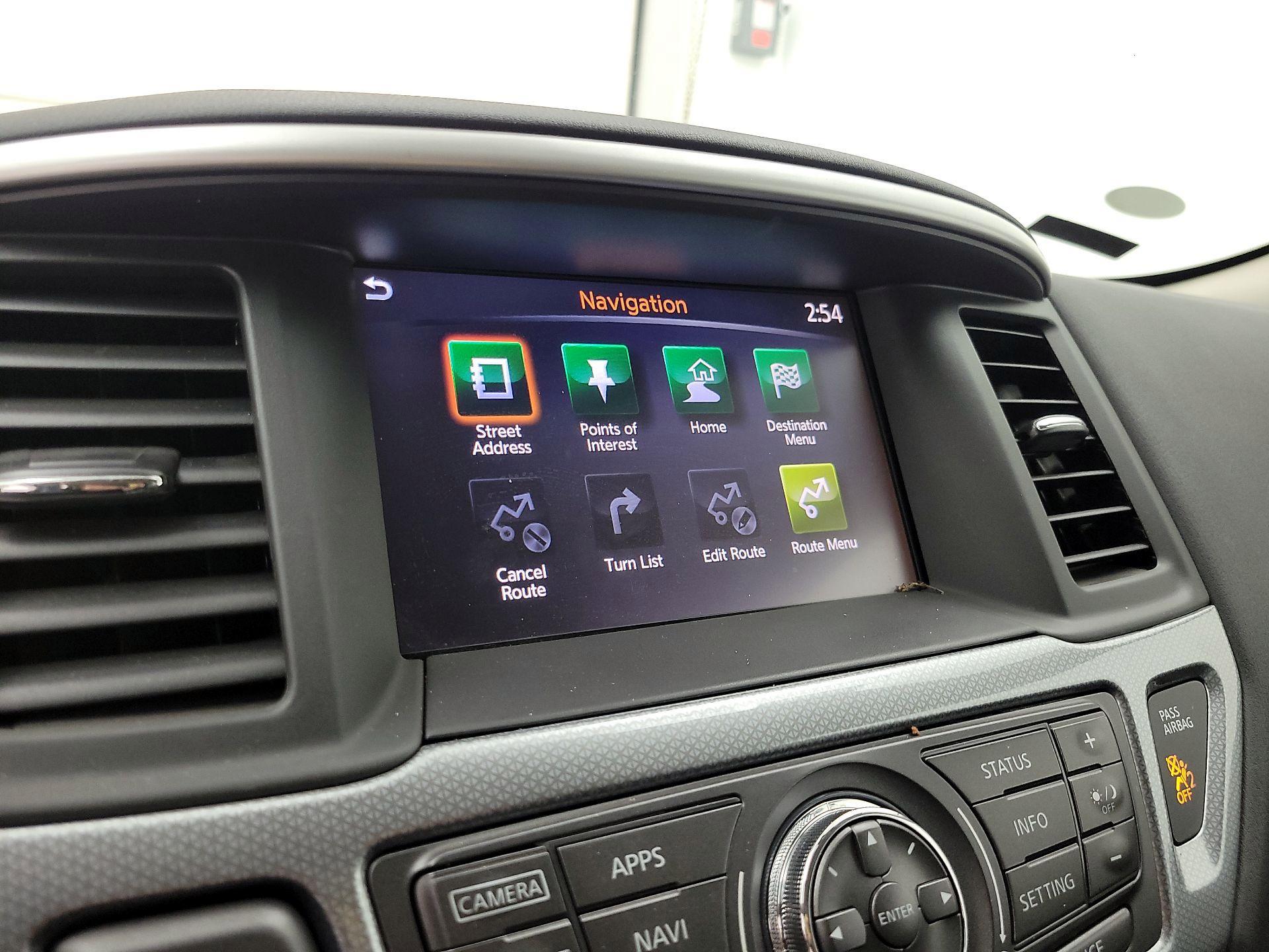 Thumbnail: 2017 Nissan Pathfinder - 14