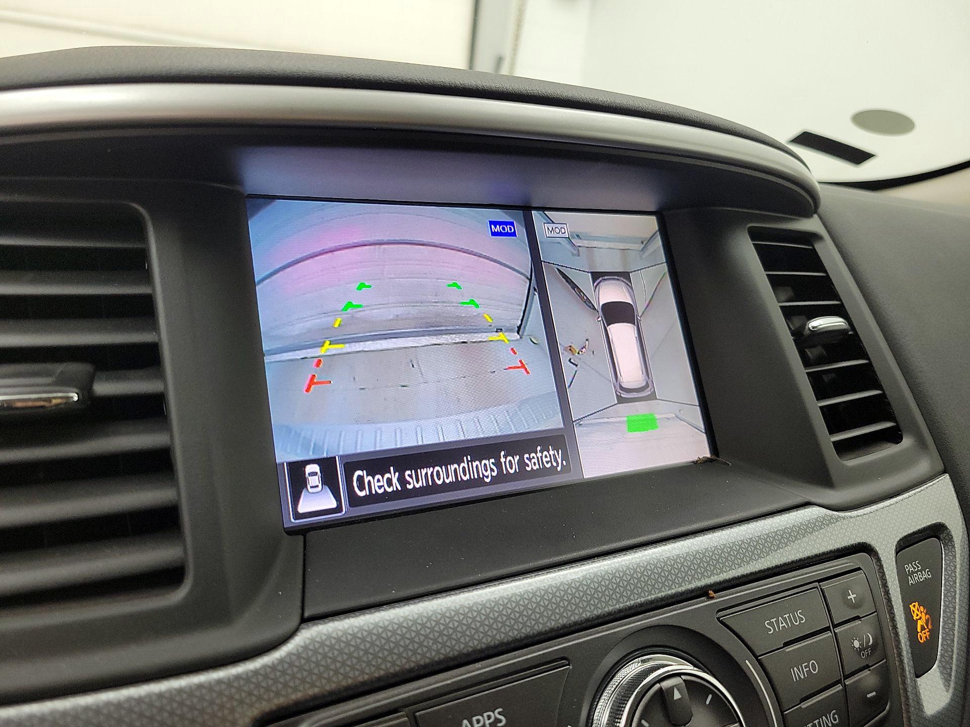 Thumbnail: 2017 Nissan Pathfinder - 15