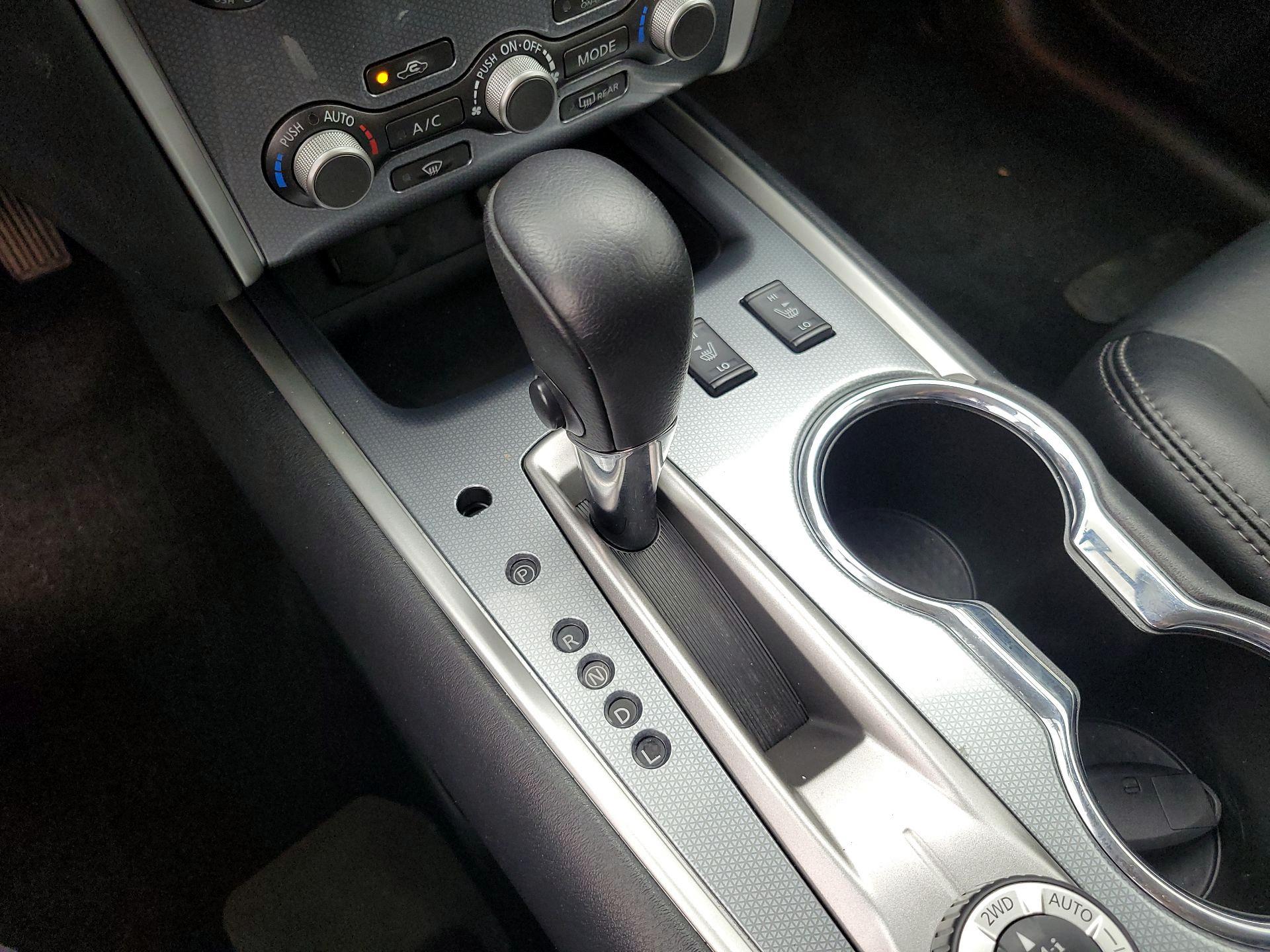 Thumbnail: 2017 Nissan Pathfinder - 18