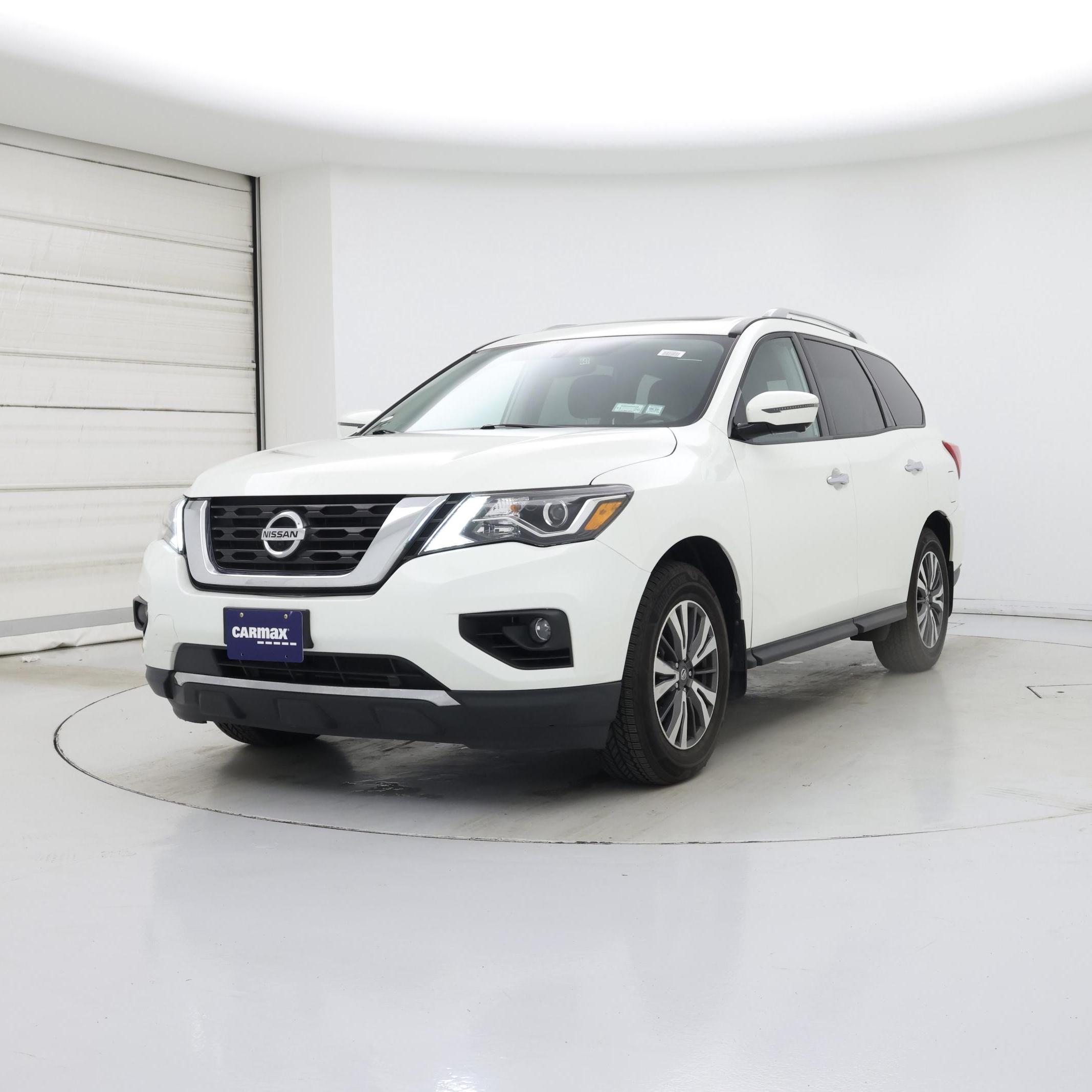 Thumbnail: 2017 Nissan Pathfinder - 4