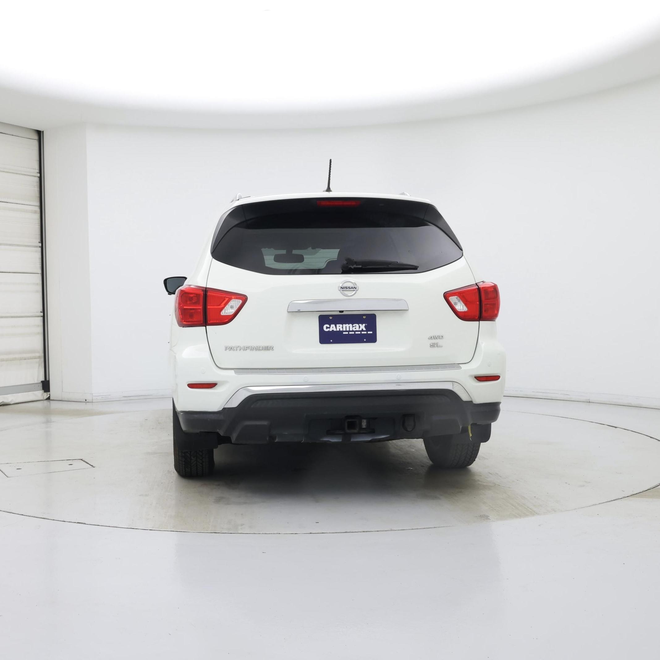 Thumbnail: 2017 Nissan Pathfinder - 6