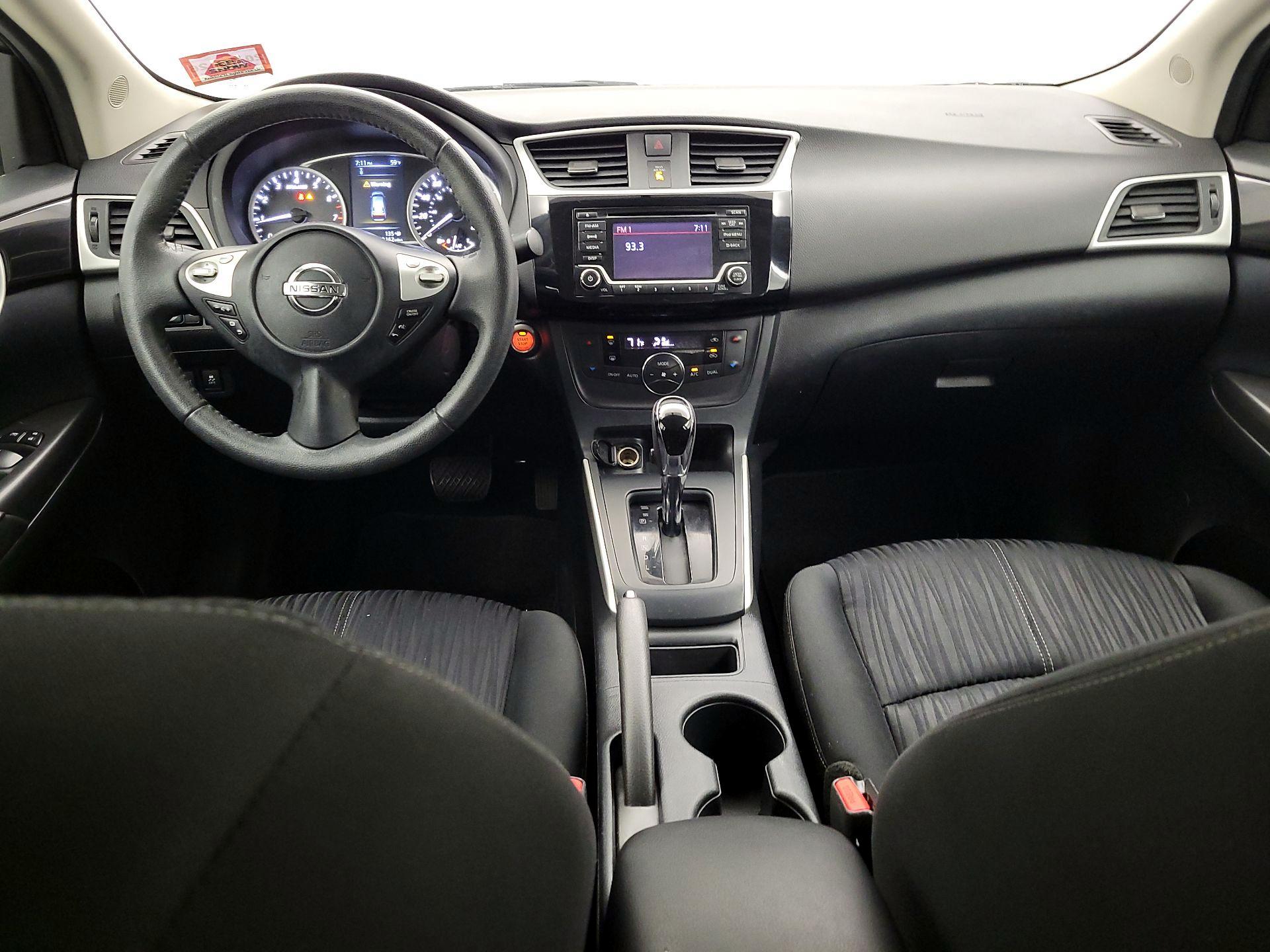 Thumbnail: 2018 Nissan Sentra - 9