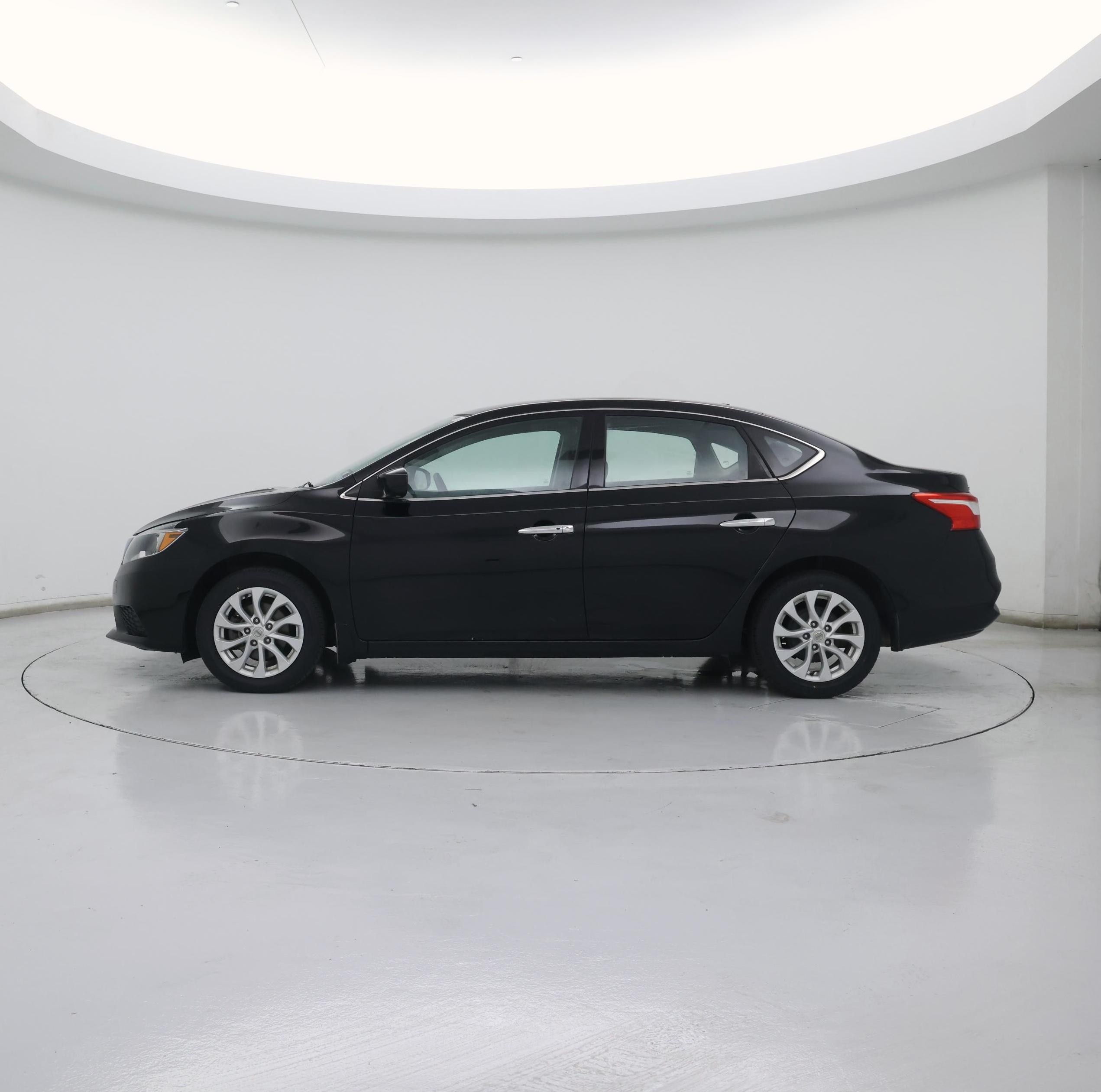 Thumbnail: 2018 Nissan Sentra - 3
