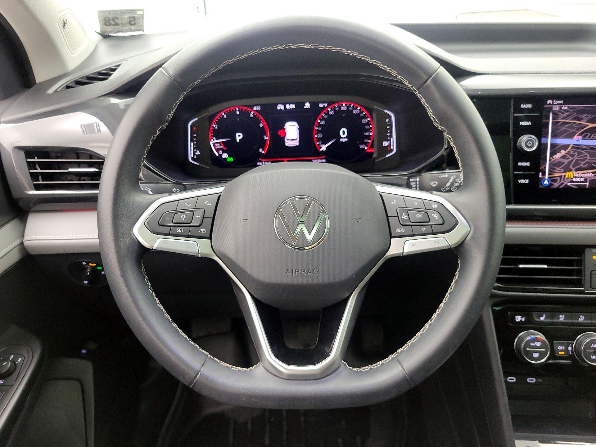 Thumbnail: 2023 Volkswagen Taos - 10