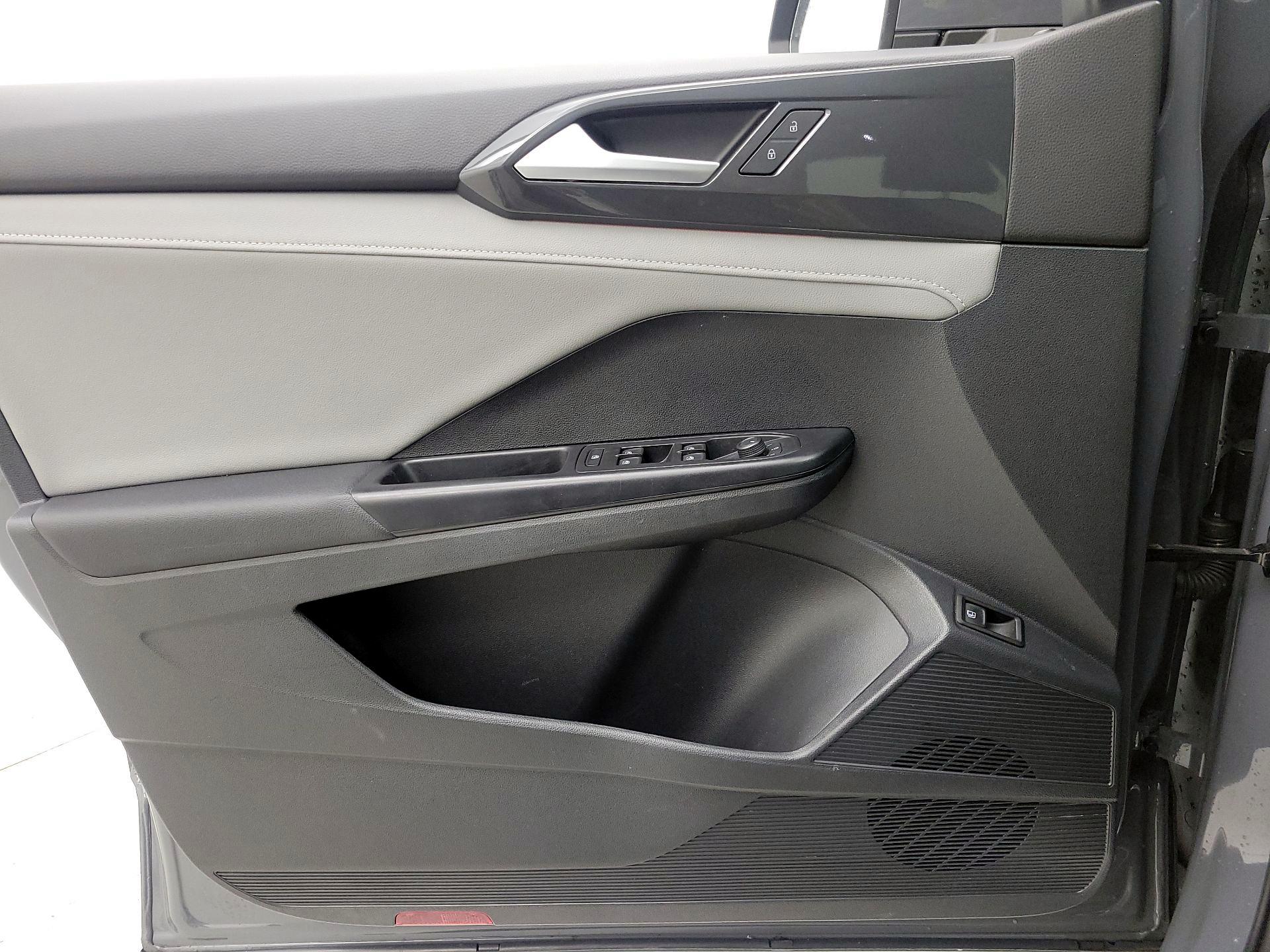 Thumbnail: 2023 Volkswagen Taos - 12