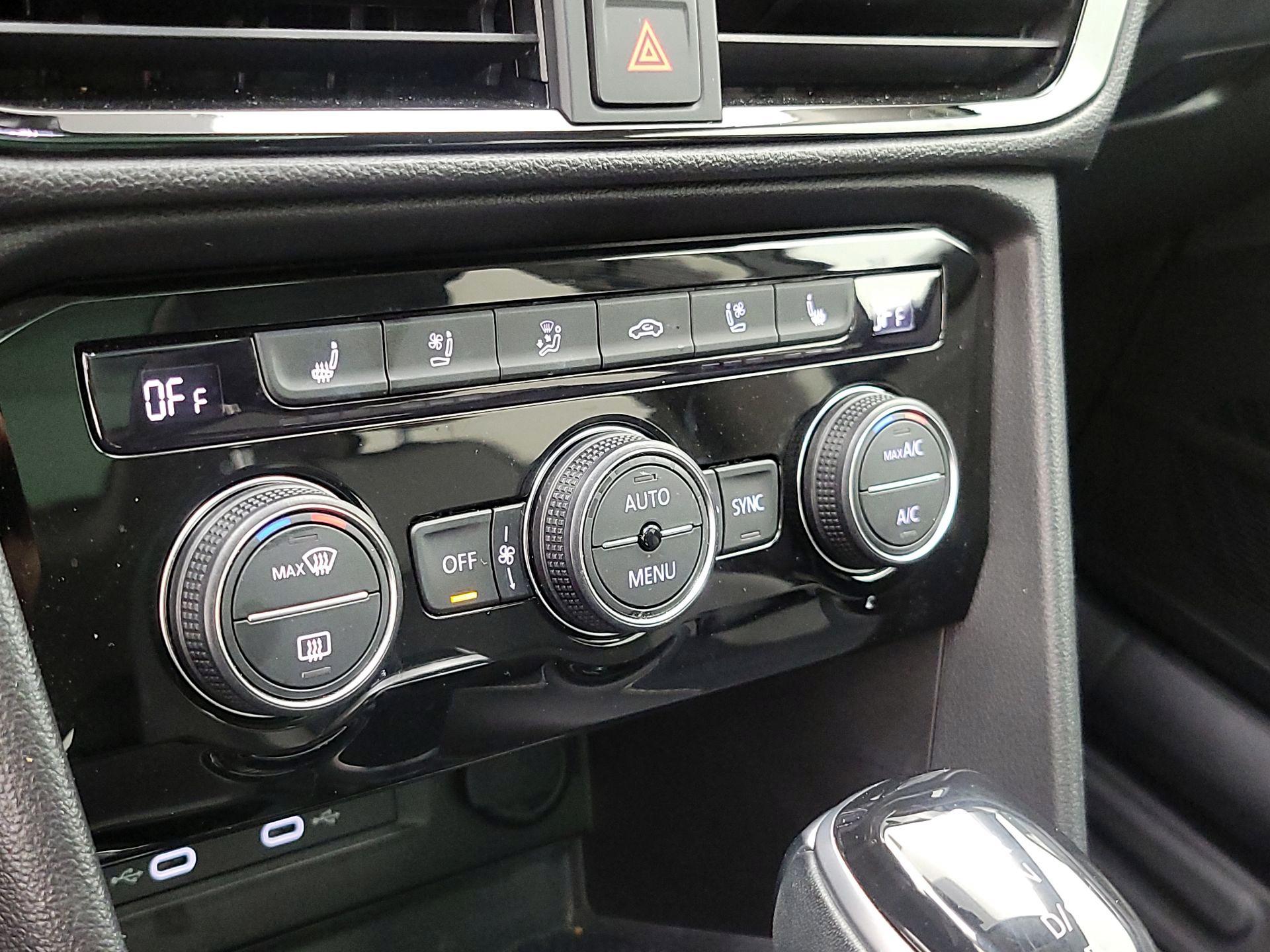 Thumbnail: 2023 Volkswagen Taos - 17