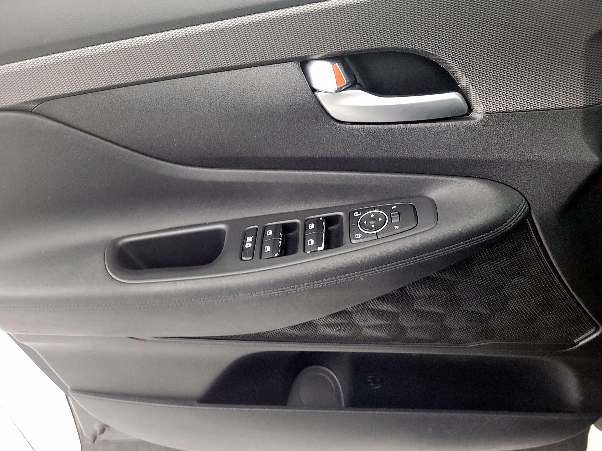 Thumbnail: 2019 Hyundai Santa Fe - 12