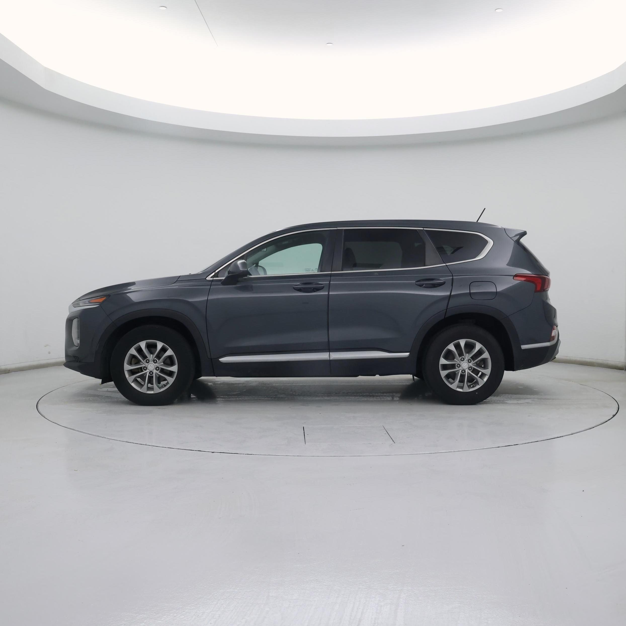 Thumbnail: 2019 Hyundai Santa Fe - 3