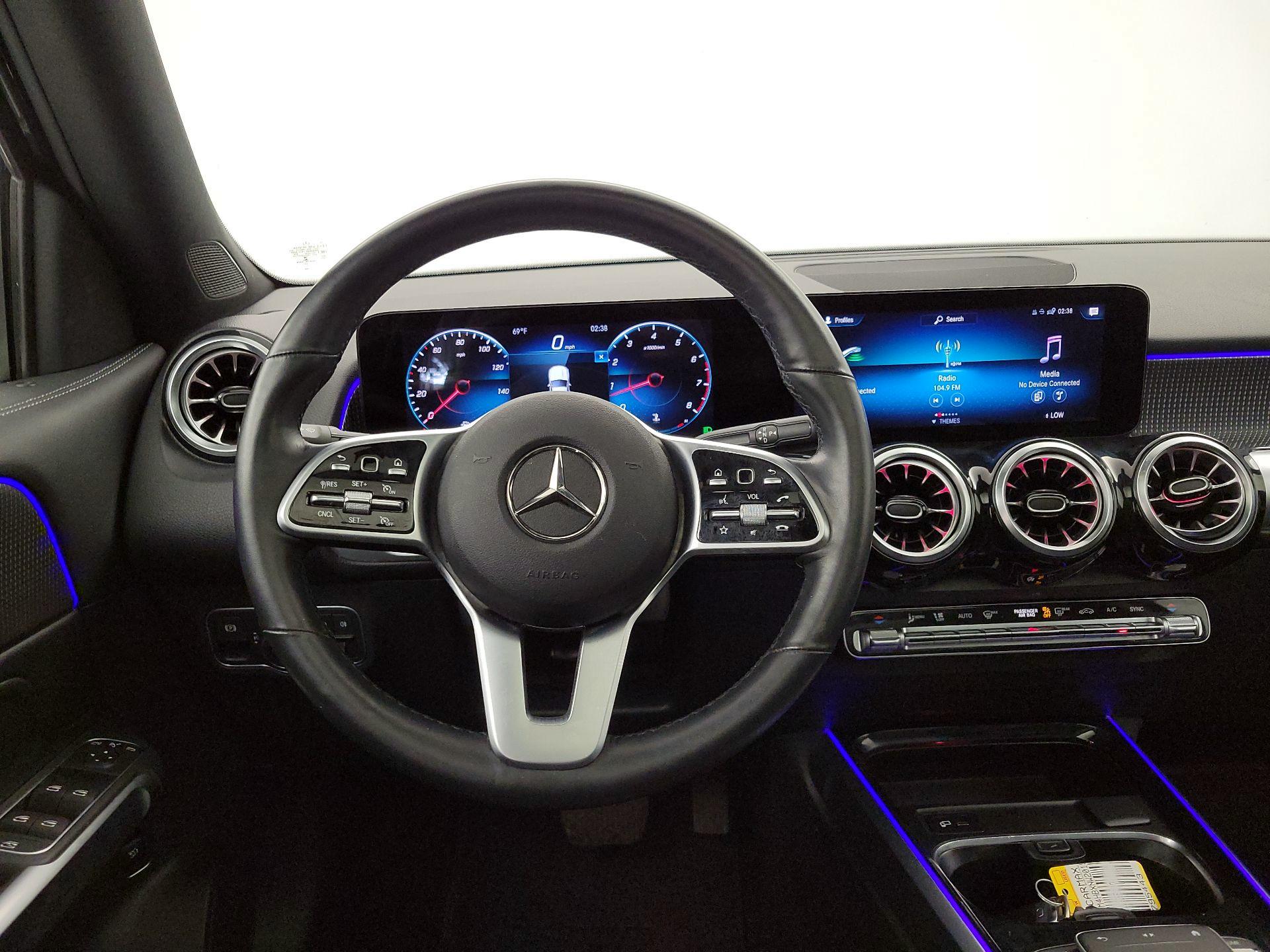 Thumbnail: 2022 Mercedes-Benz GLB - 10
