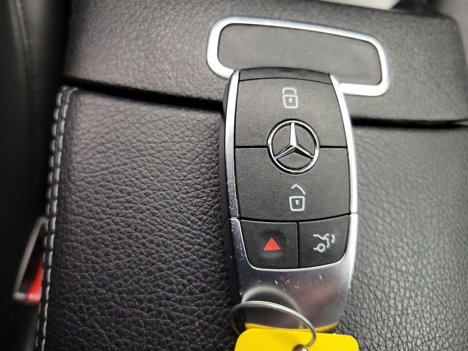 2022 Mercedes-Benz GLB Base - Photo 24
