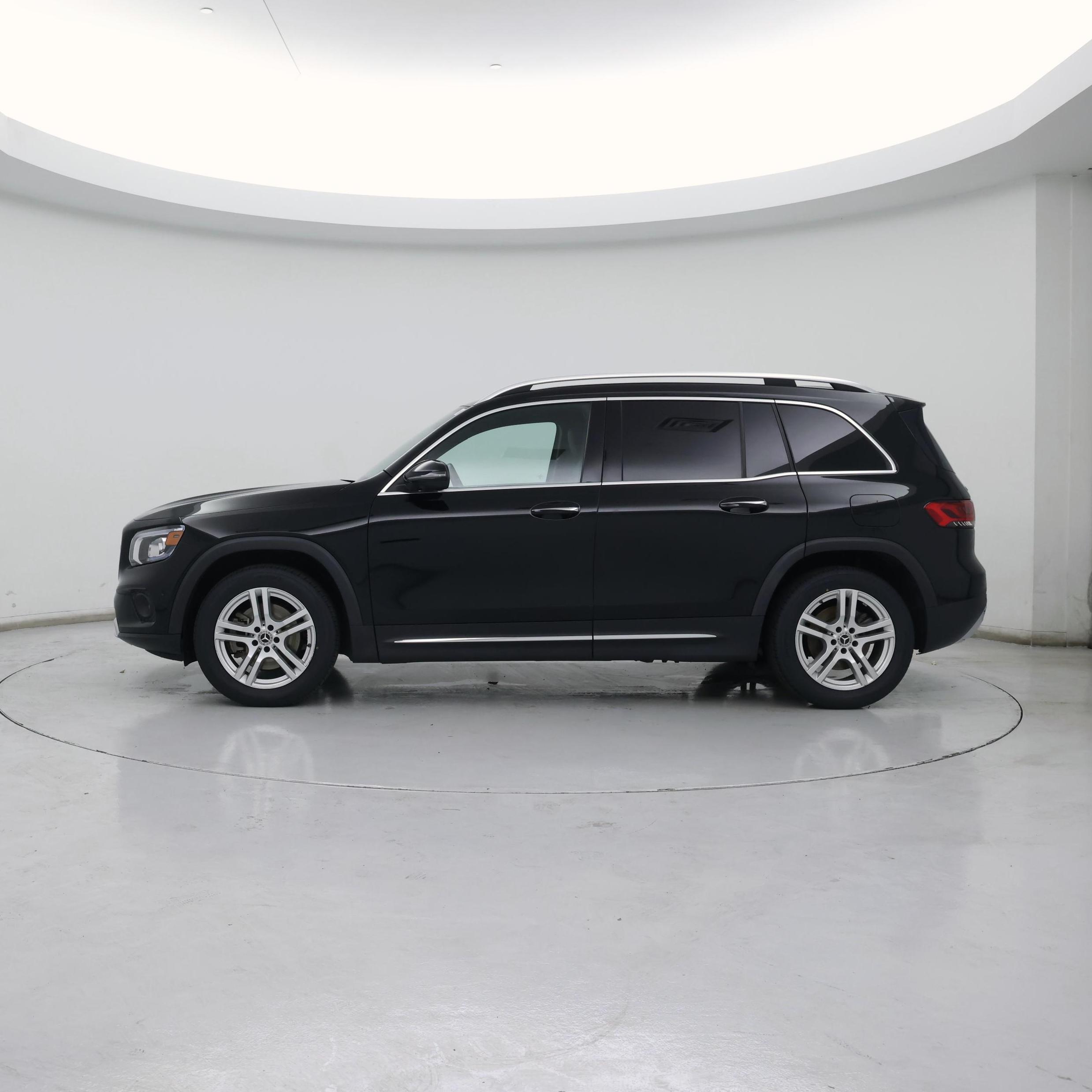 Thumbnail: 2022 Mercedes-Benz GLB - 3