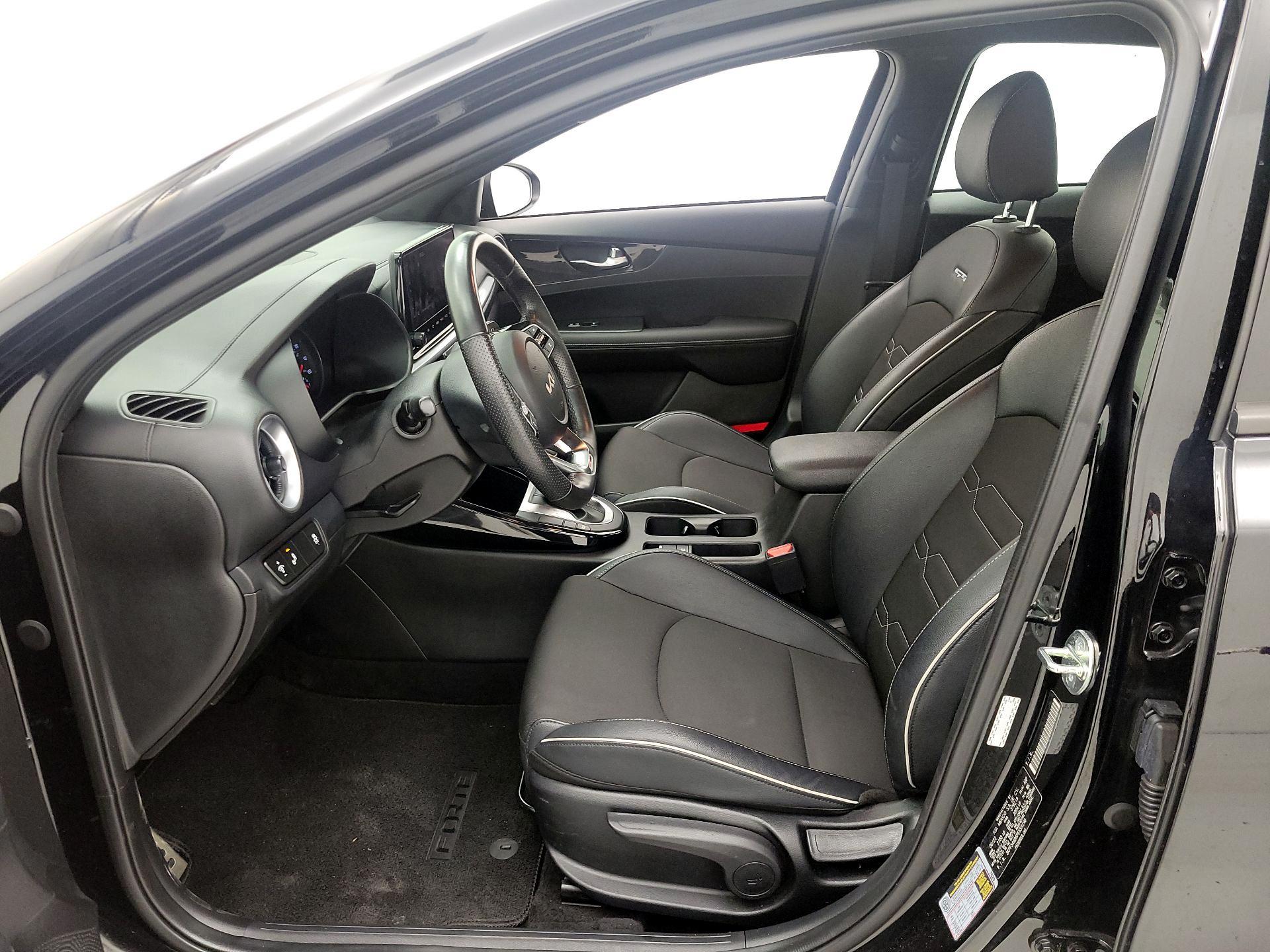 Thumbnail: 2023 Kia Forte - 11