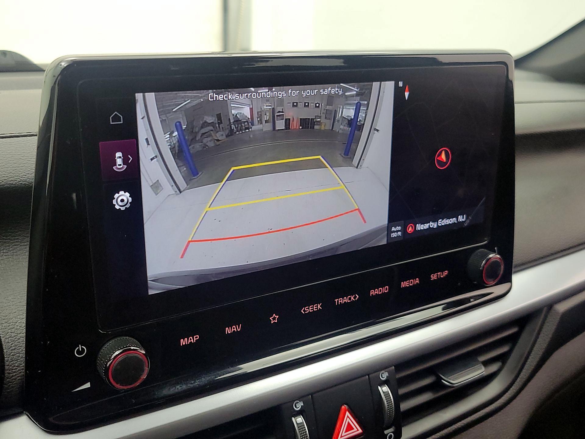 Thumbnail: 2023 Kia Forte - 15