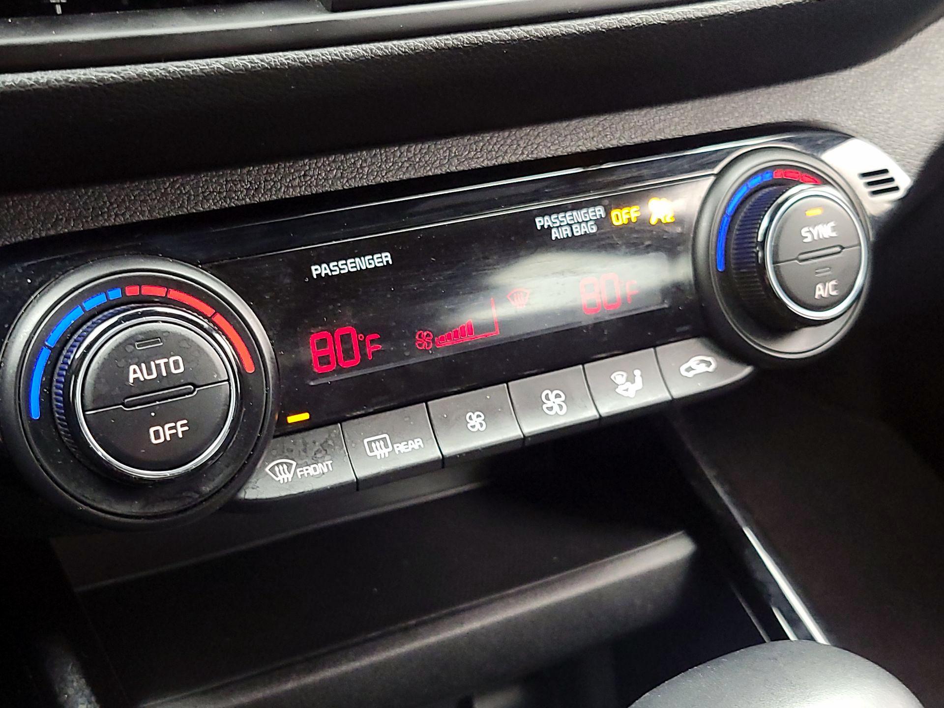 Thumbnail: 2023 Kia Forte - 17