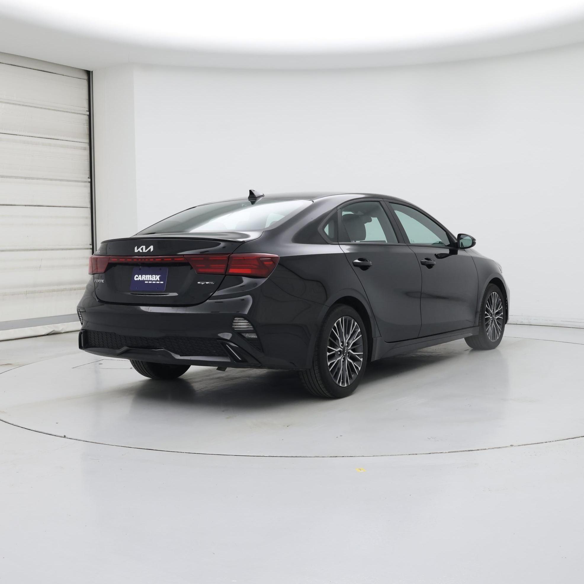 Thumbnail: 2023 Kia Forte - 8