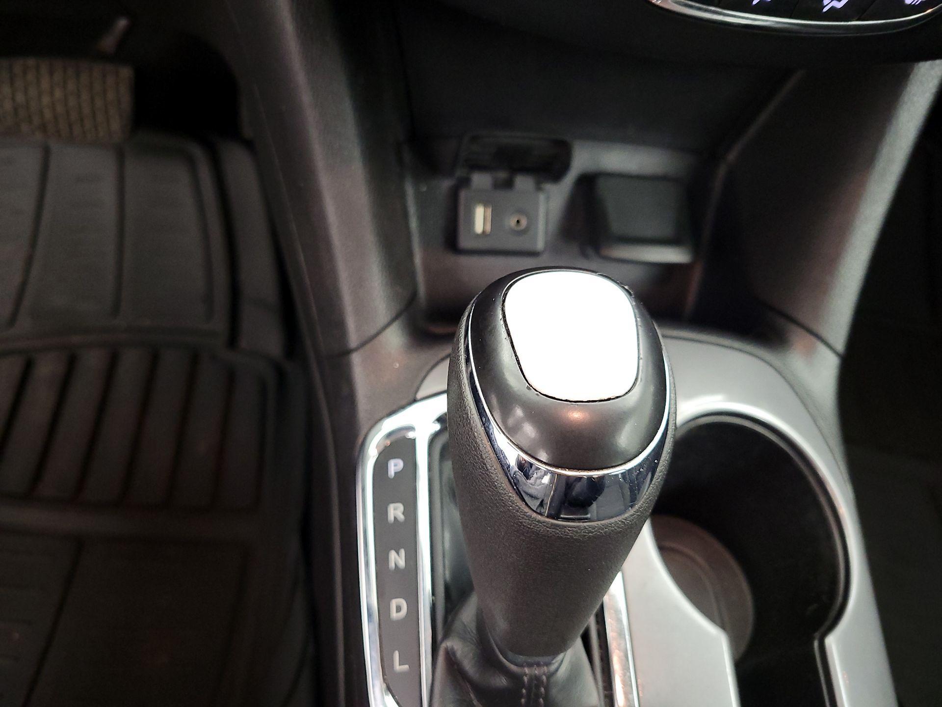 Thumbnail: 2018 Chevrolet Cruze - 17