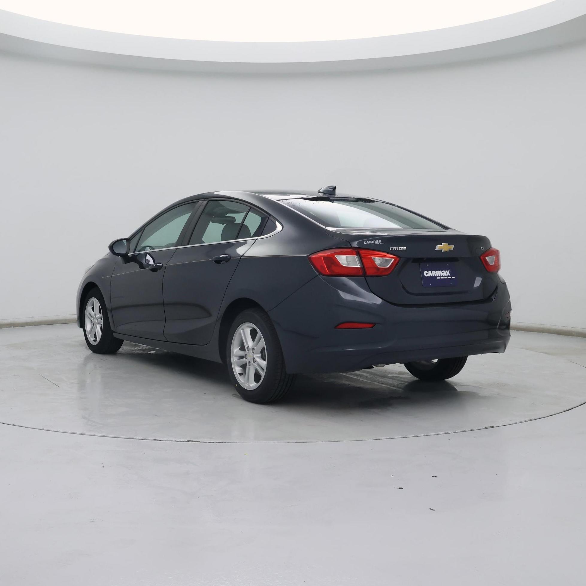 Thumbnail: 2018 Chevrolet Cruze - 2
