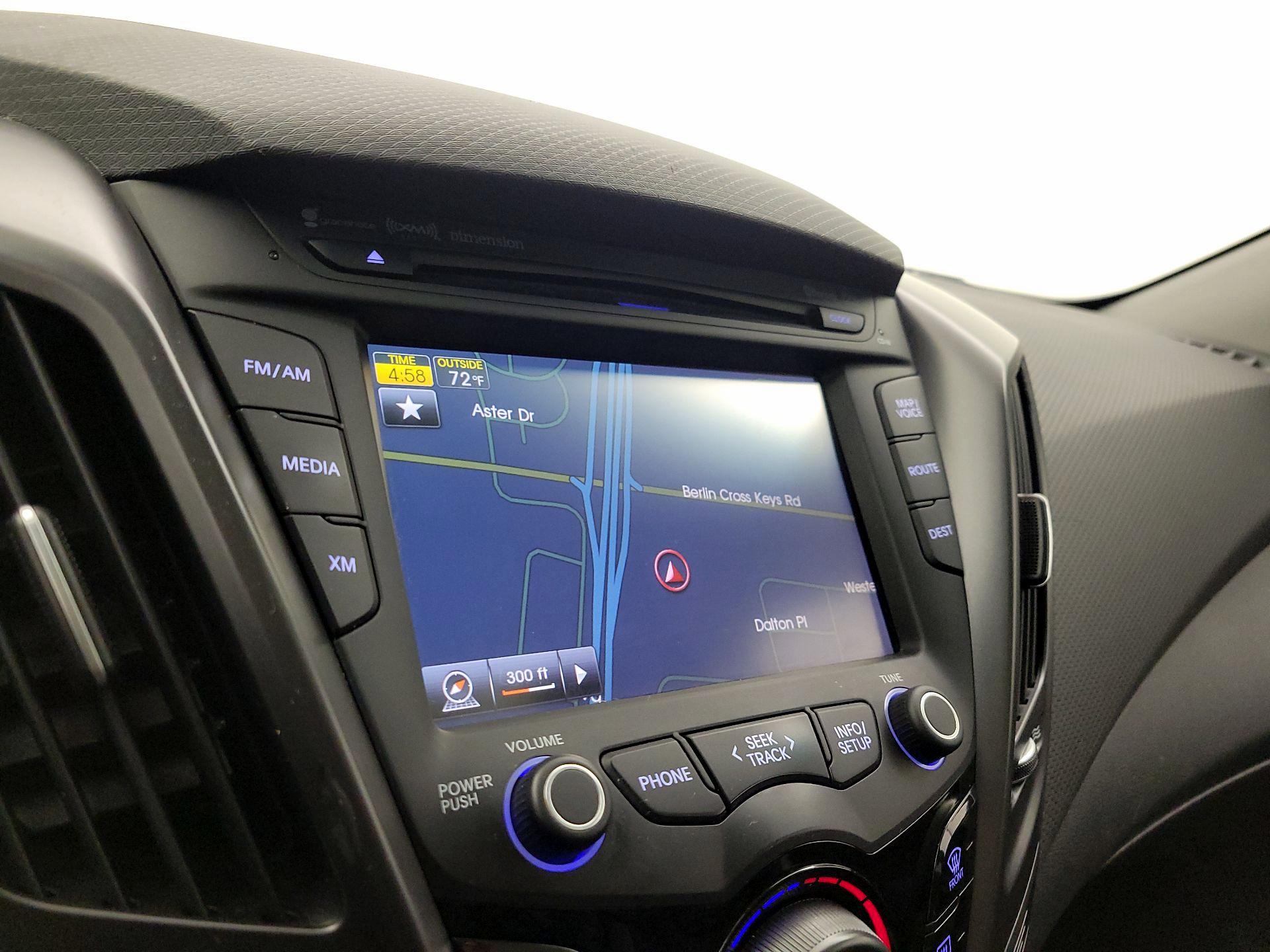 Thumbnail: 2015 Hyundai Veloster - 14