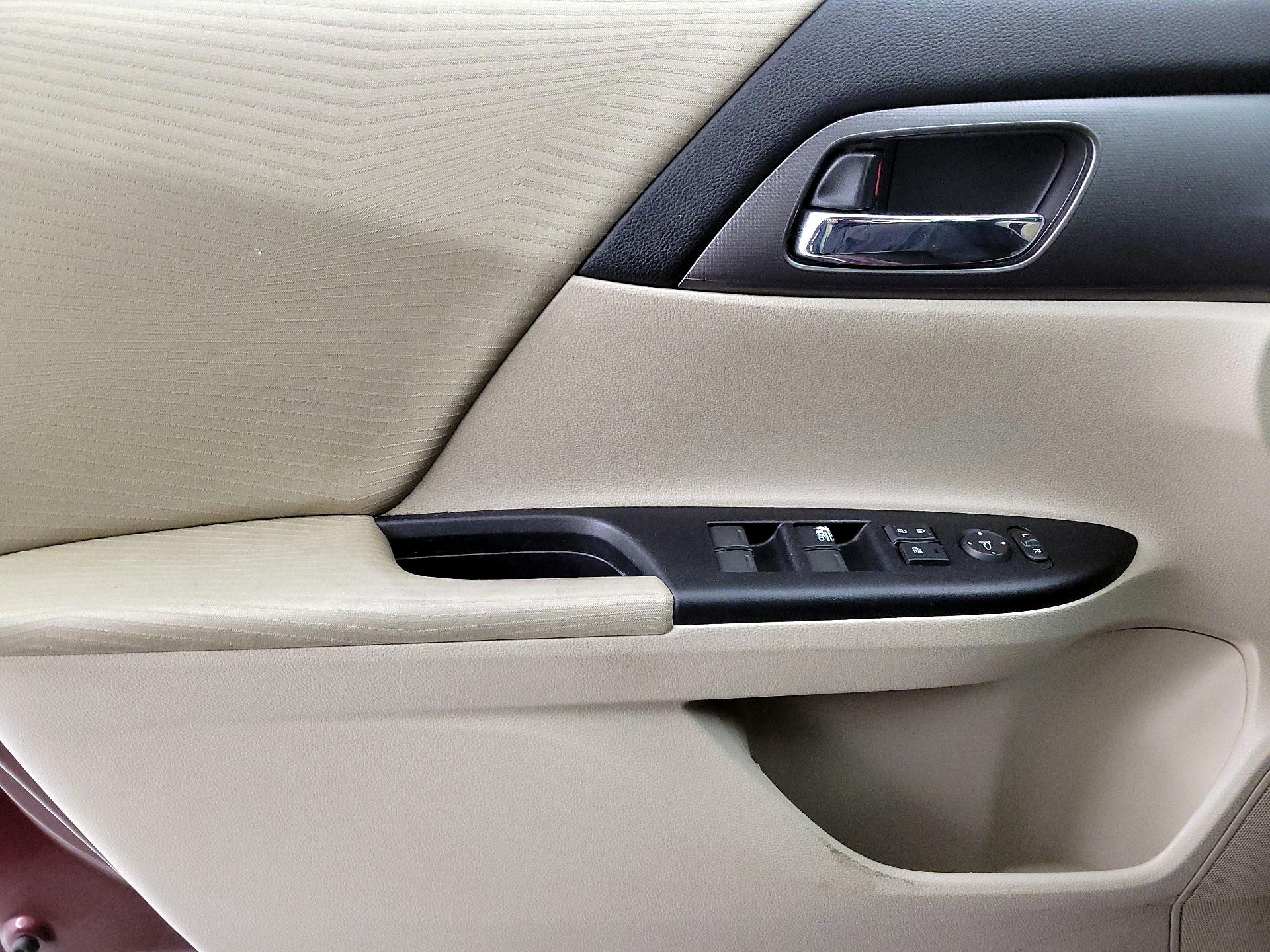 Thumbnail: 2015 Honda Accord - 12