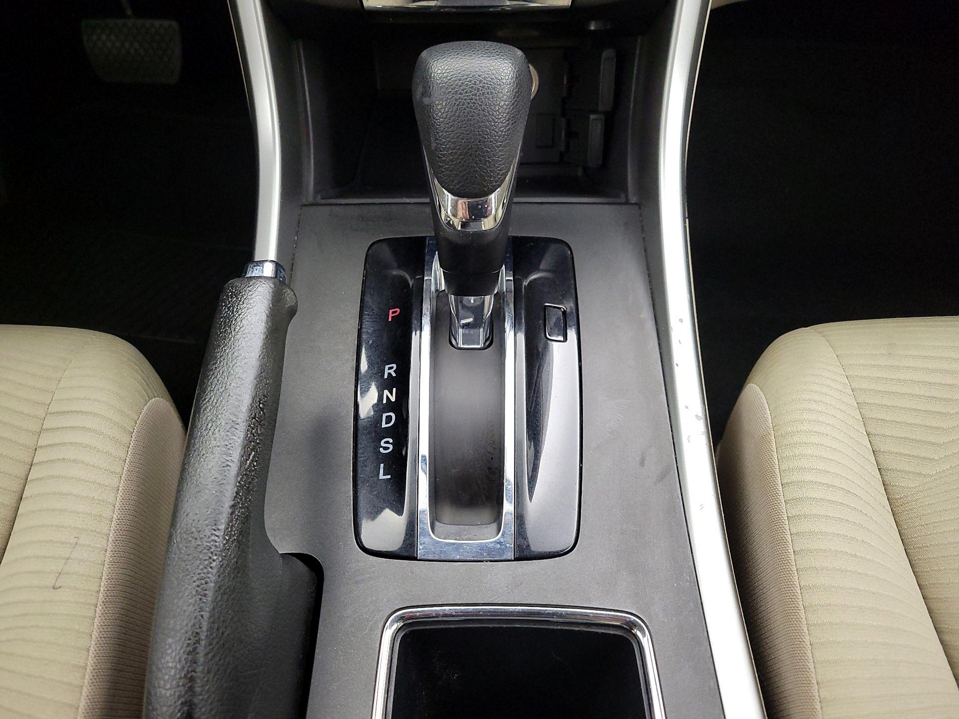 Thumbnail: 2015 Honda Accord - 17