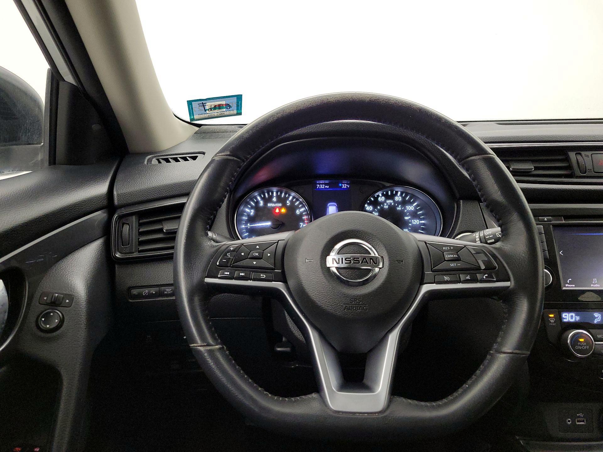 Thumbnail: 2018 Nissan Rogue - 10