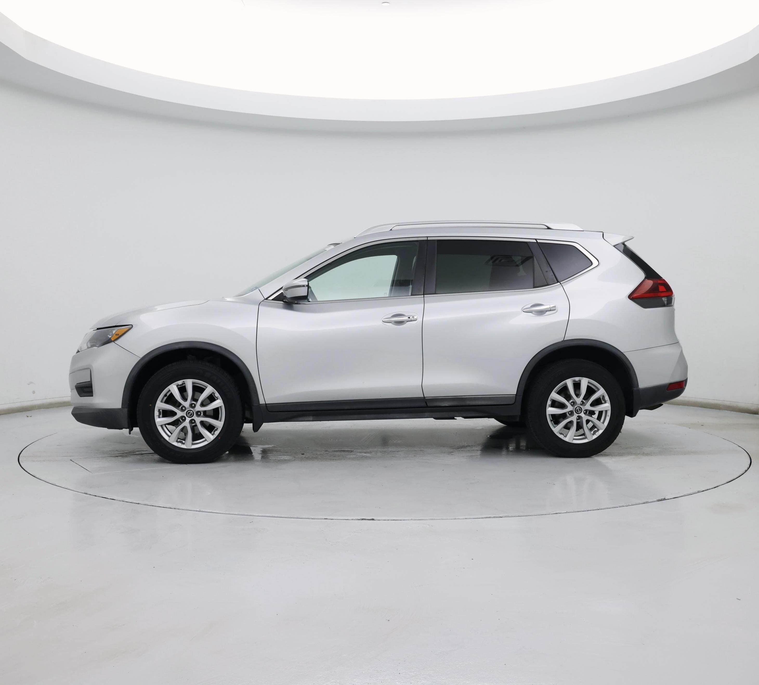 Thumbnail: 2018 Nissan Rogue - 3