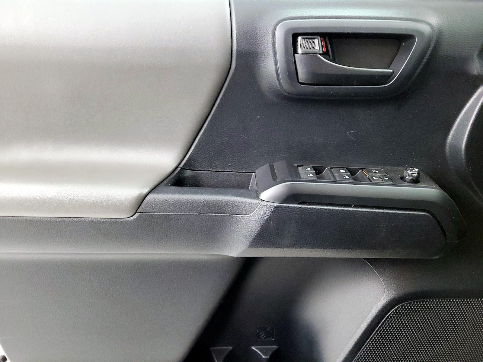 2019 Toyota Tacoma SR - Photo 13