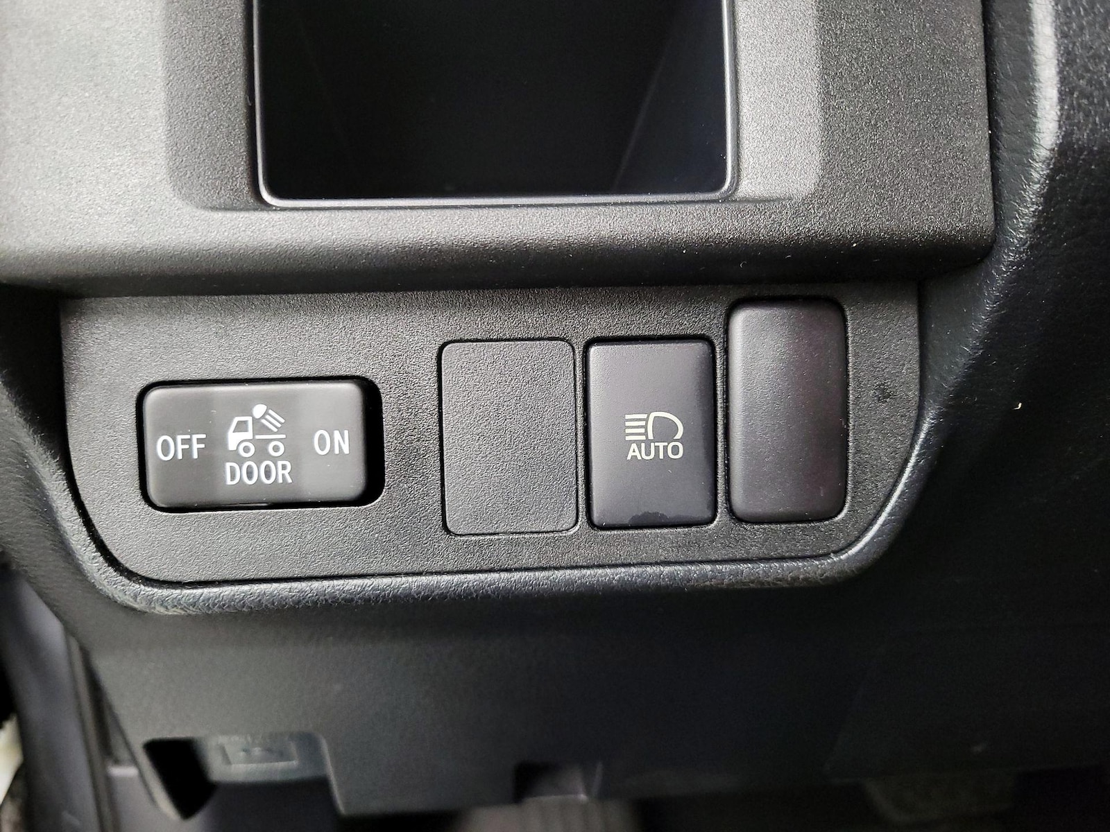 2019 Toyota Tacoma SR - Photo 14