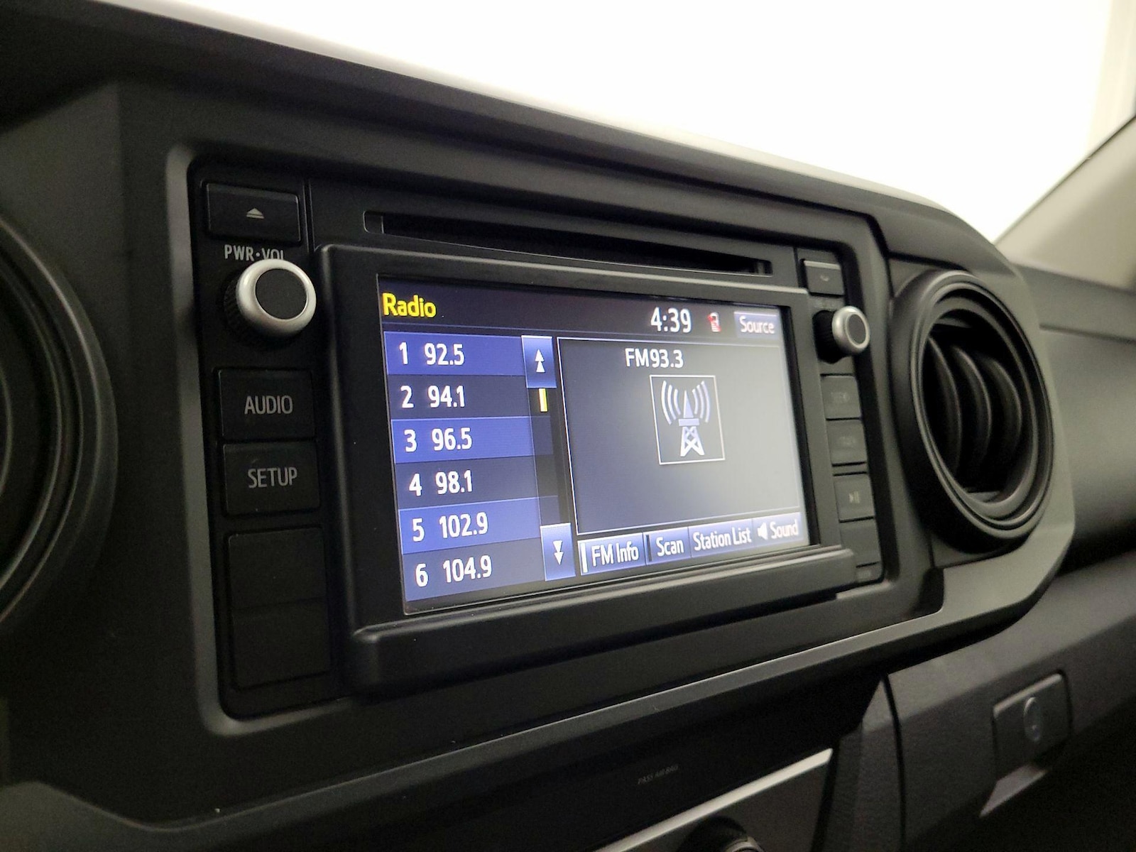 2019 Toyota Tacoma SR - Photo 16